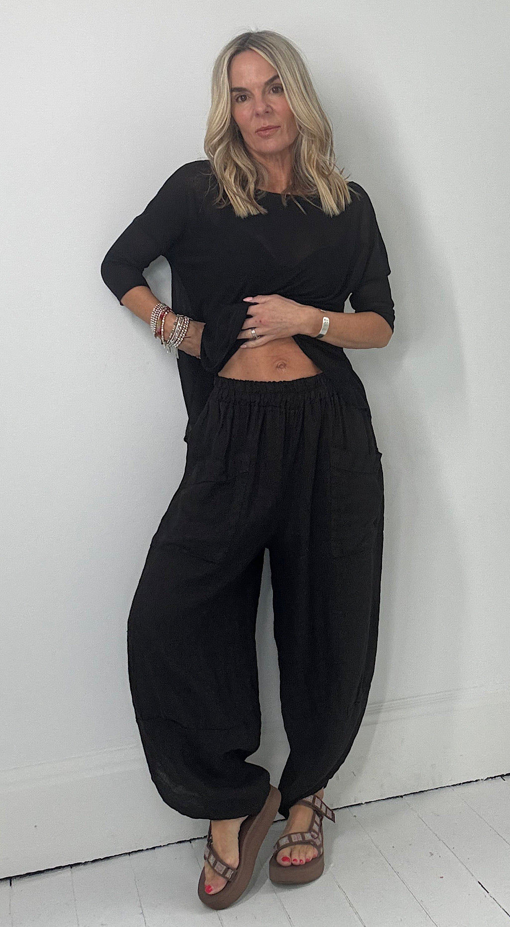Linen pocket cocoon pants black