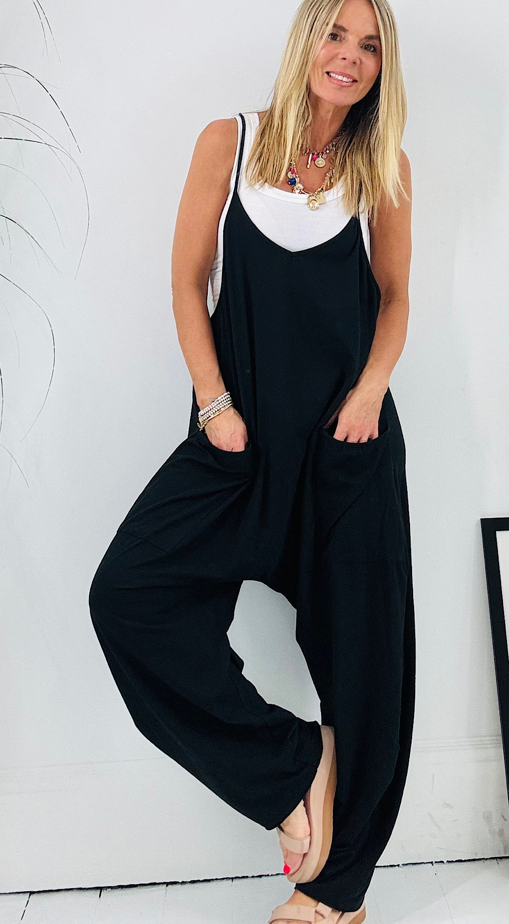 Free spirit onesie - black