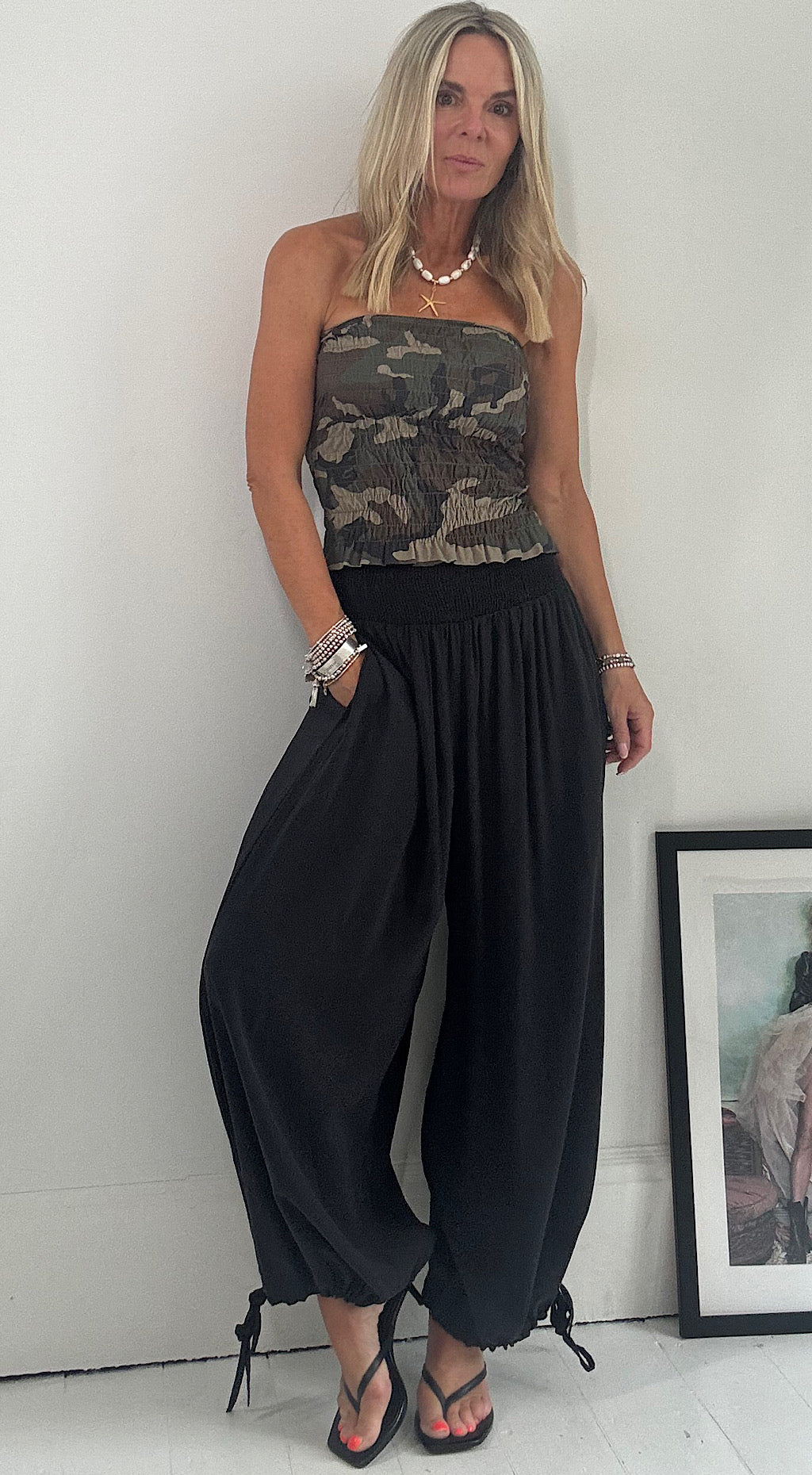 Smocked Waist Balloon Pant - black