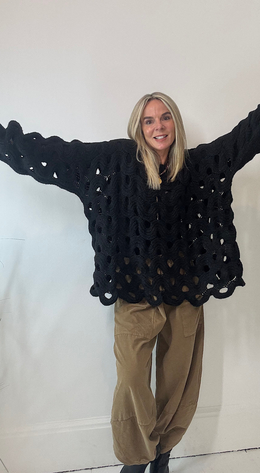 Chunky Crochet Knit - black