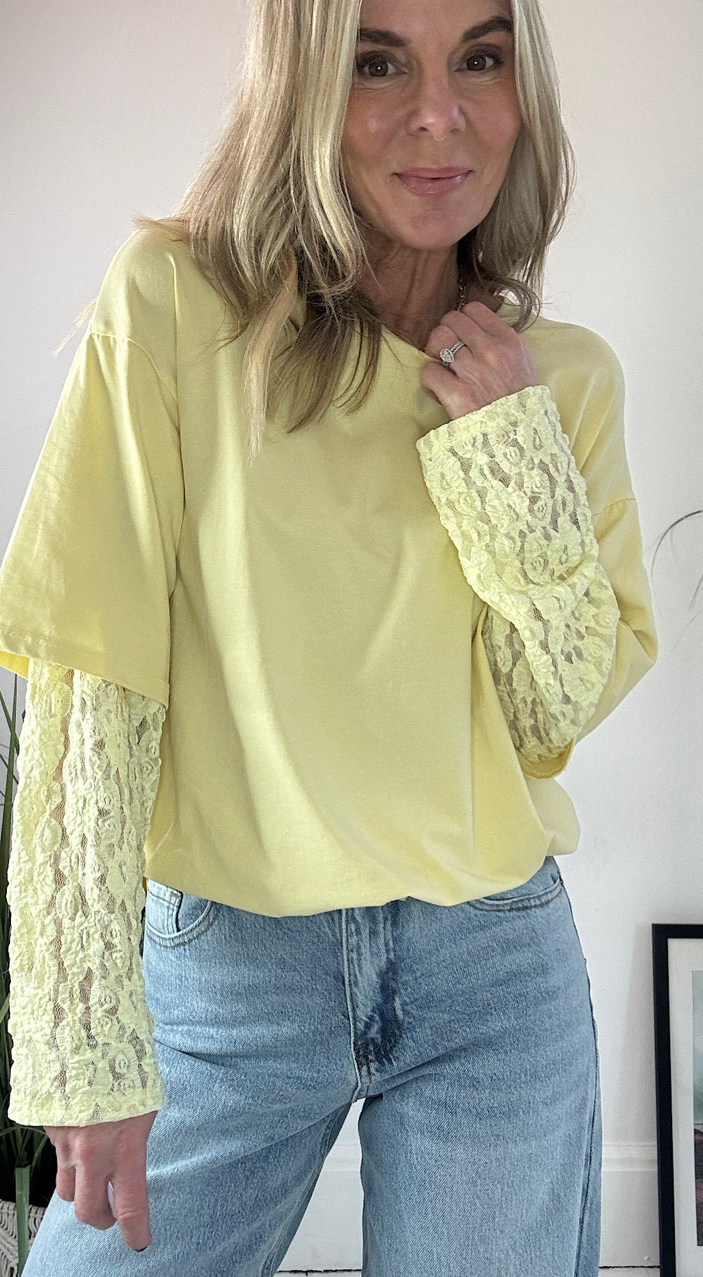 Lace sleeve tee lemon
