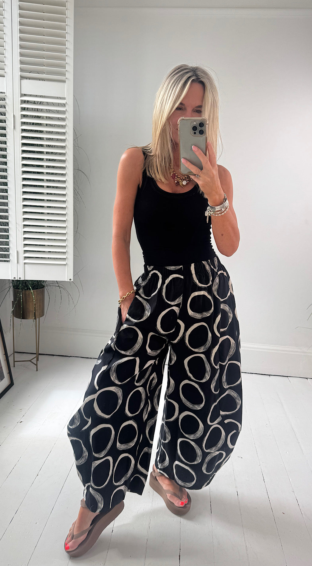 Cotton circle cocoon pants black