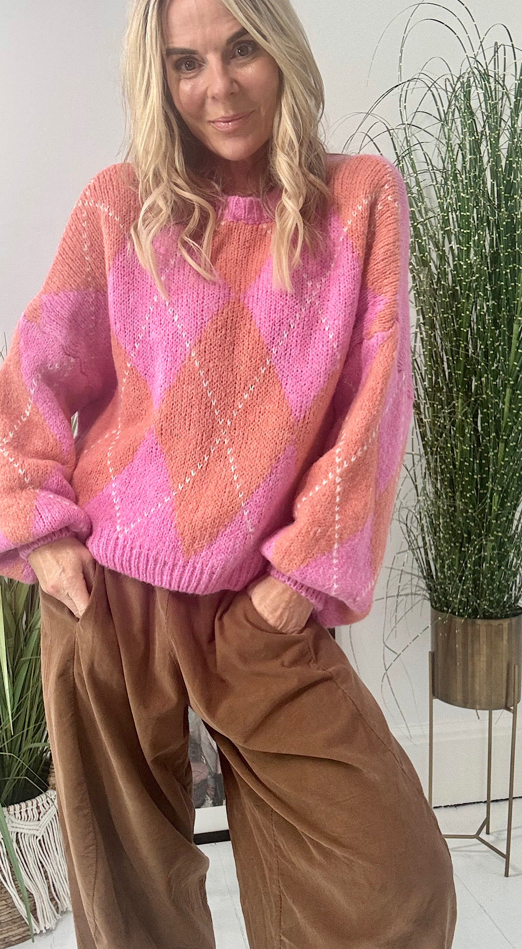 Harlequin knit pink