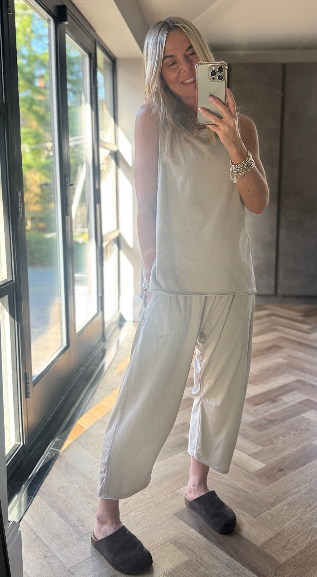 Free Spirit Cropped Pant - stone