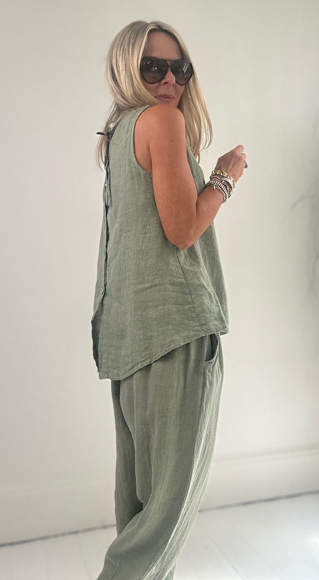 Linen button back vest sage