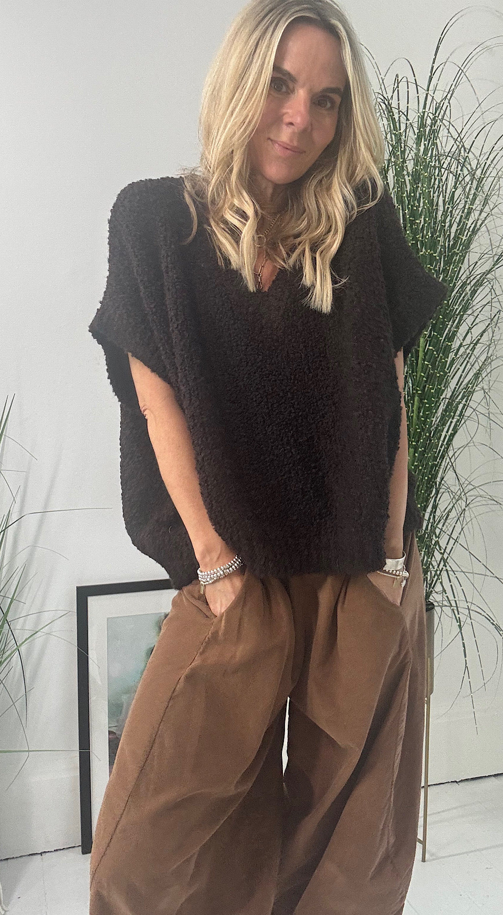 V neck chenille knit chocolate