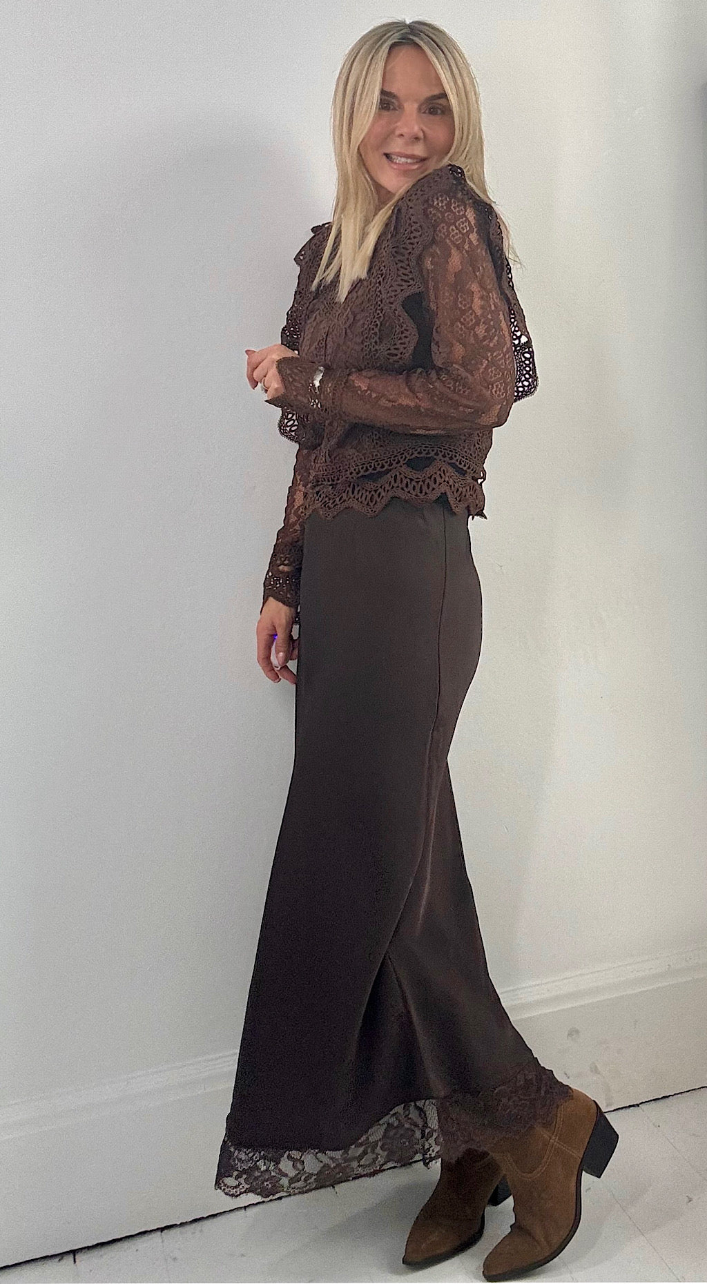 Sateen skirt brown