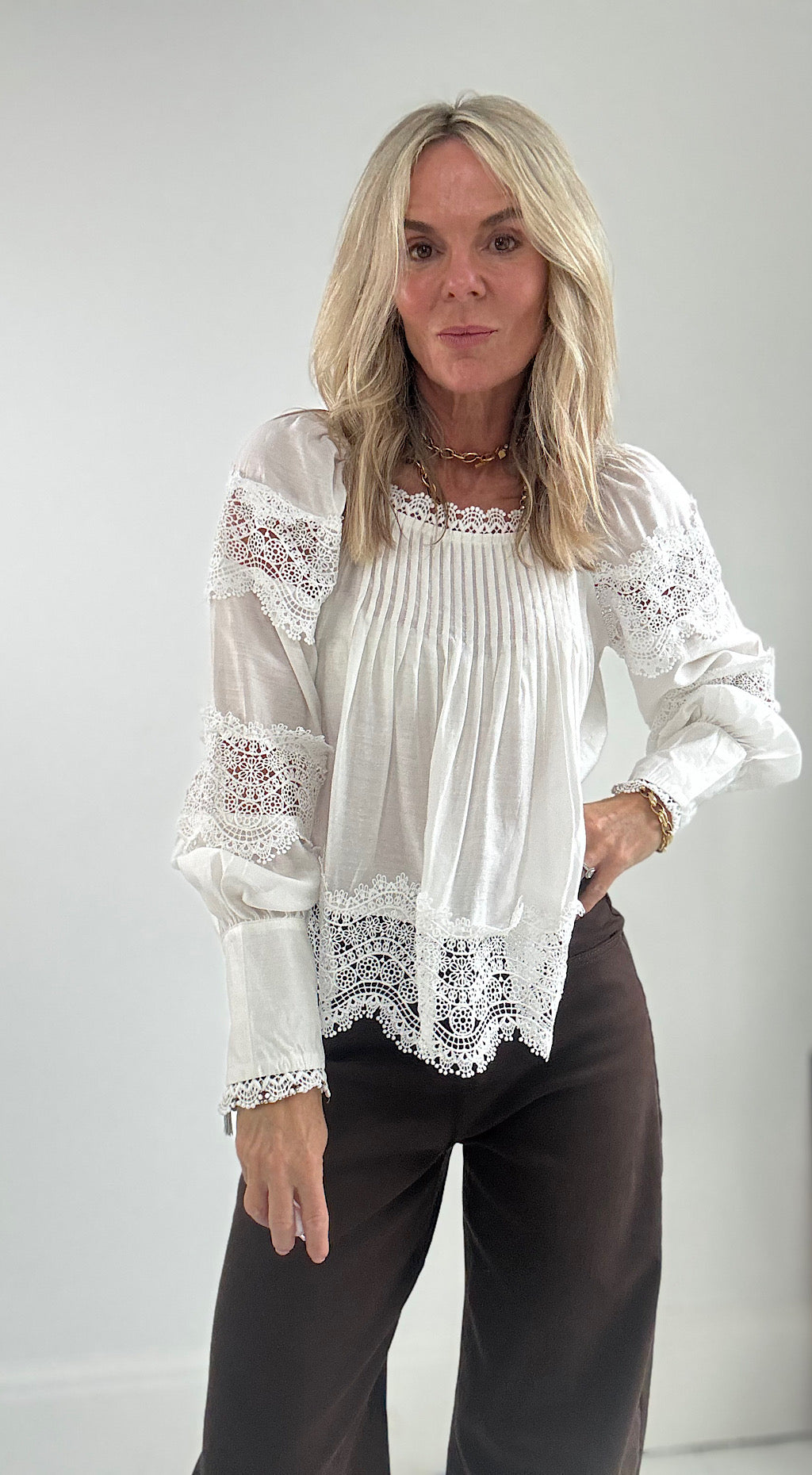 Vintage Lace Top - white