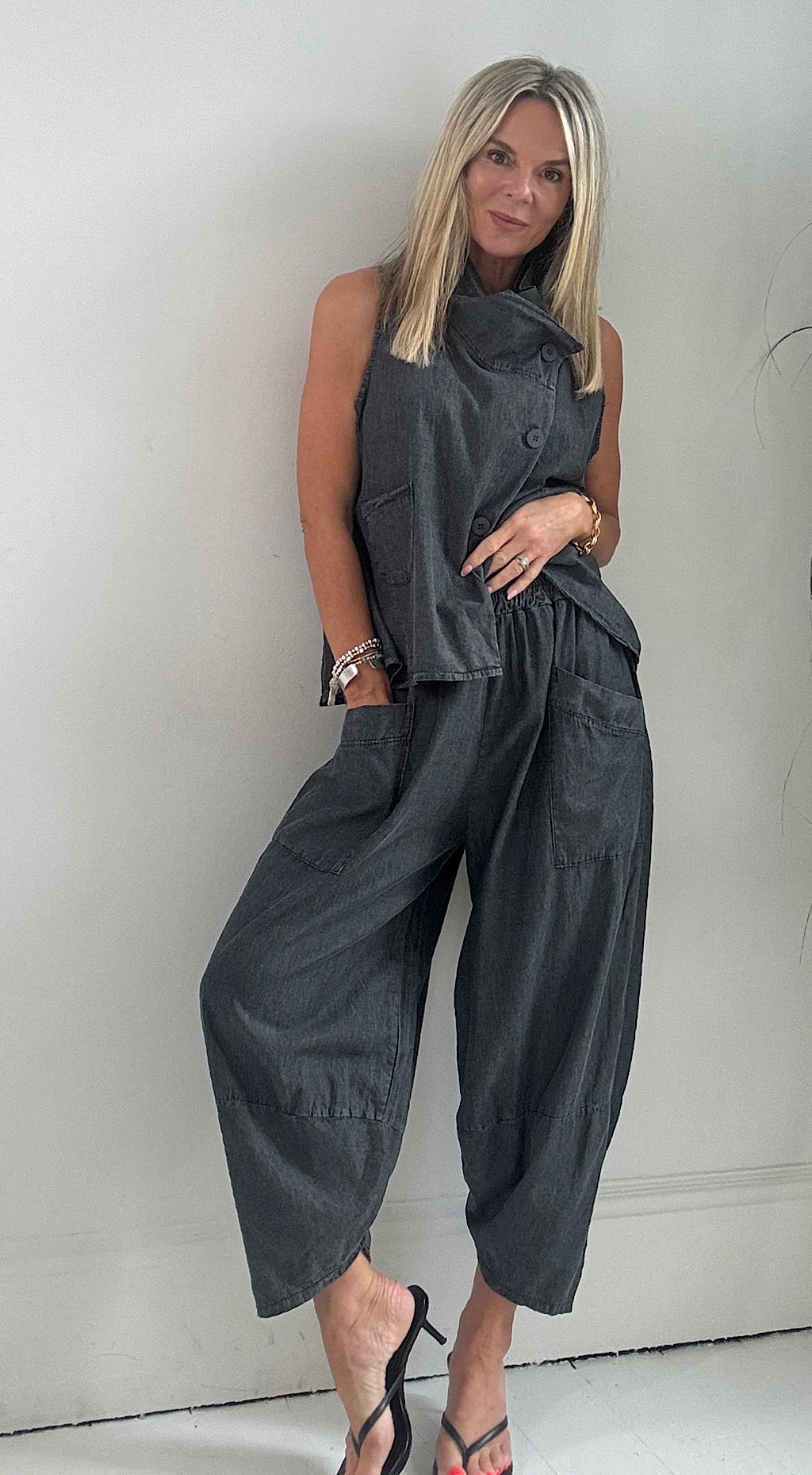 Washed black pocket pants