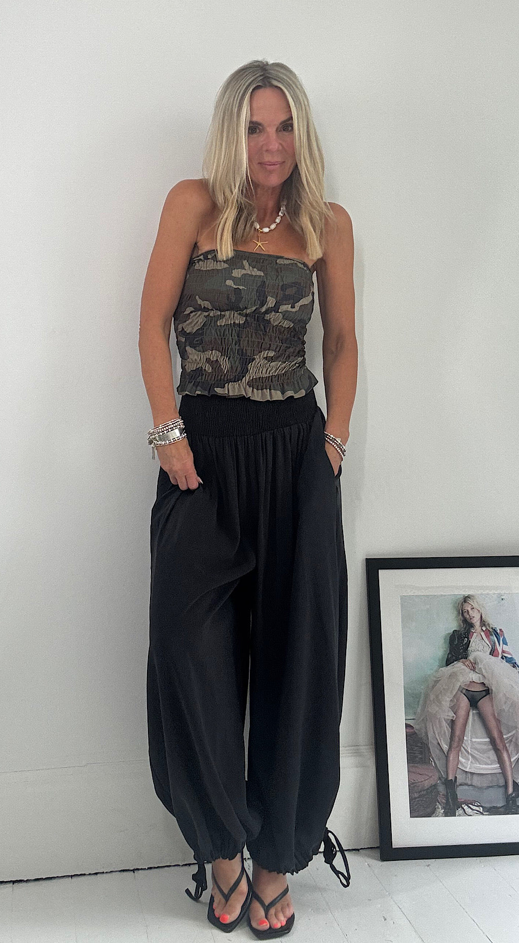 Smocked Waist Balloon Pant - black