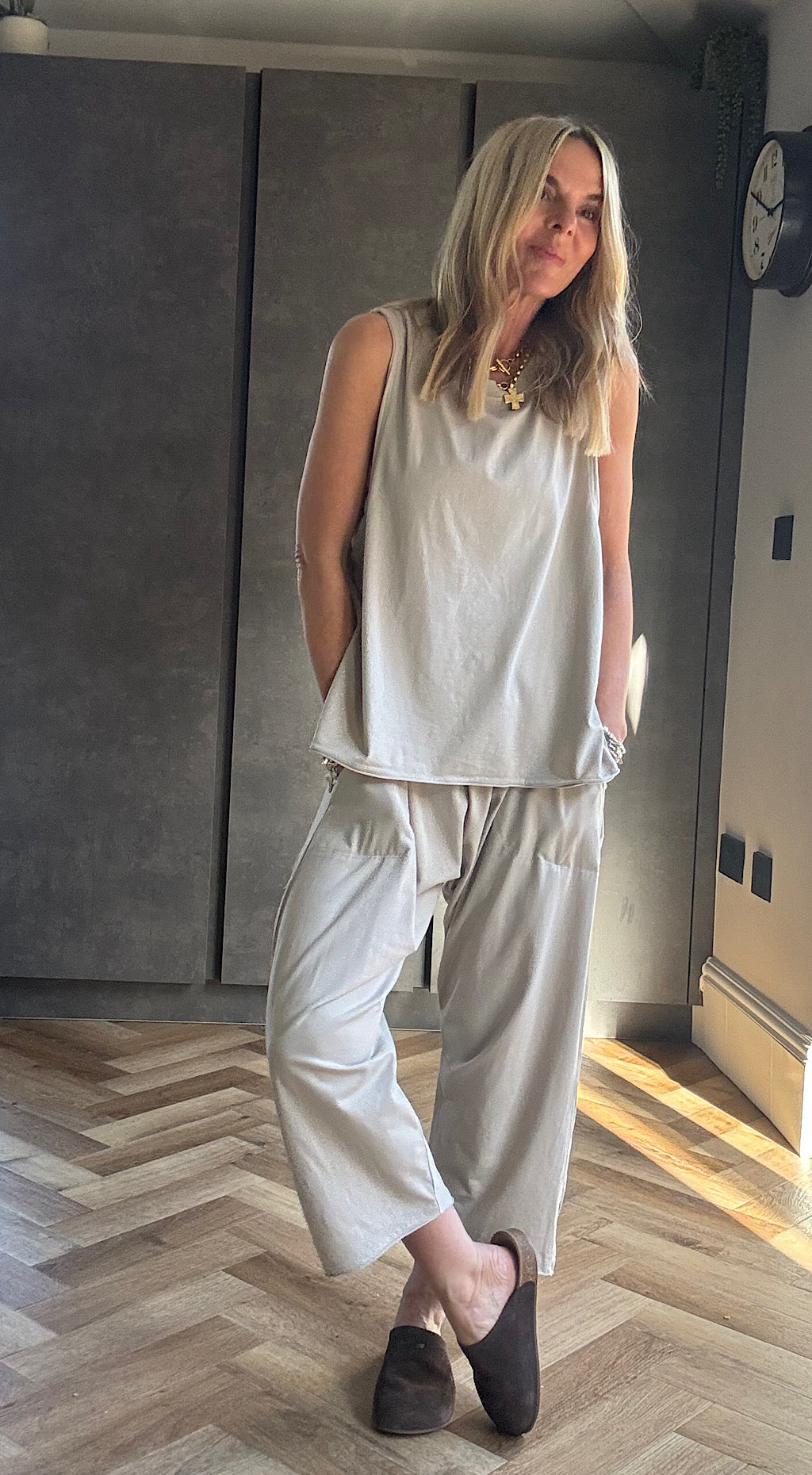 Free Spirit Cropped Pant - stone