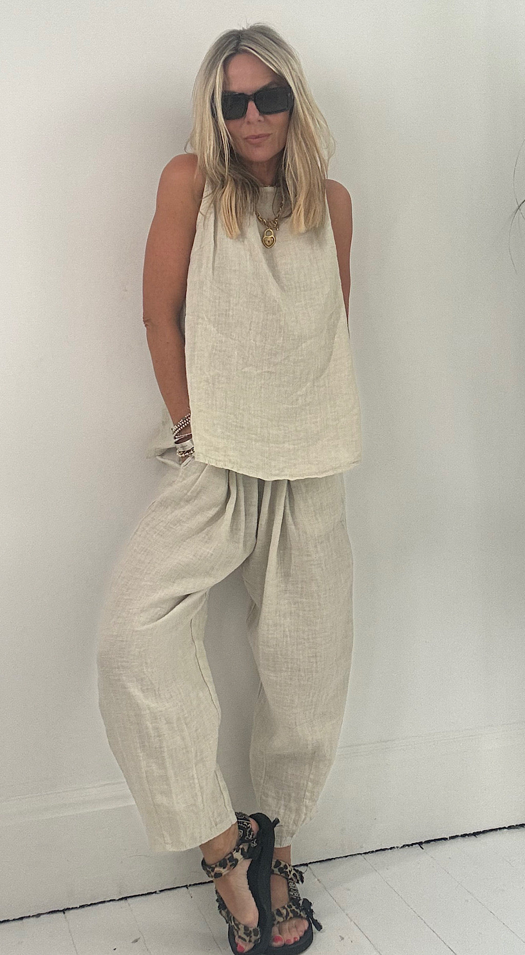 Linen cropped pant stone