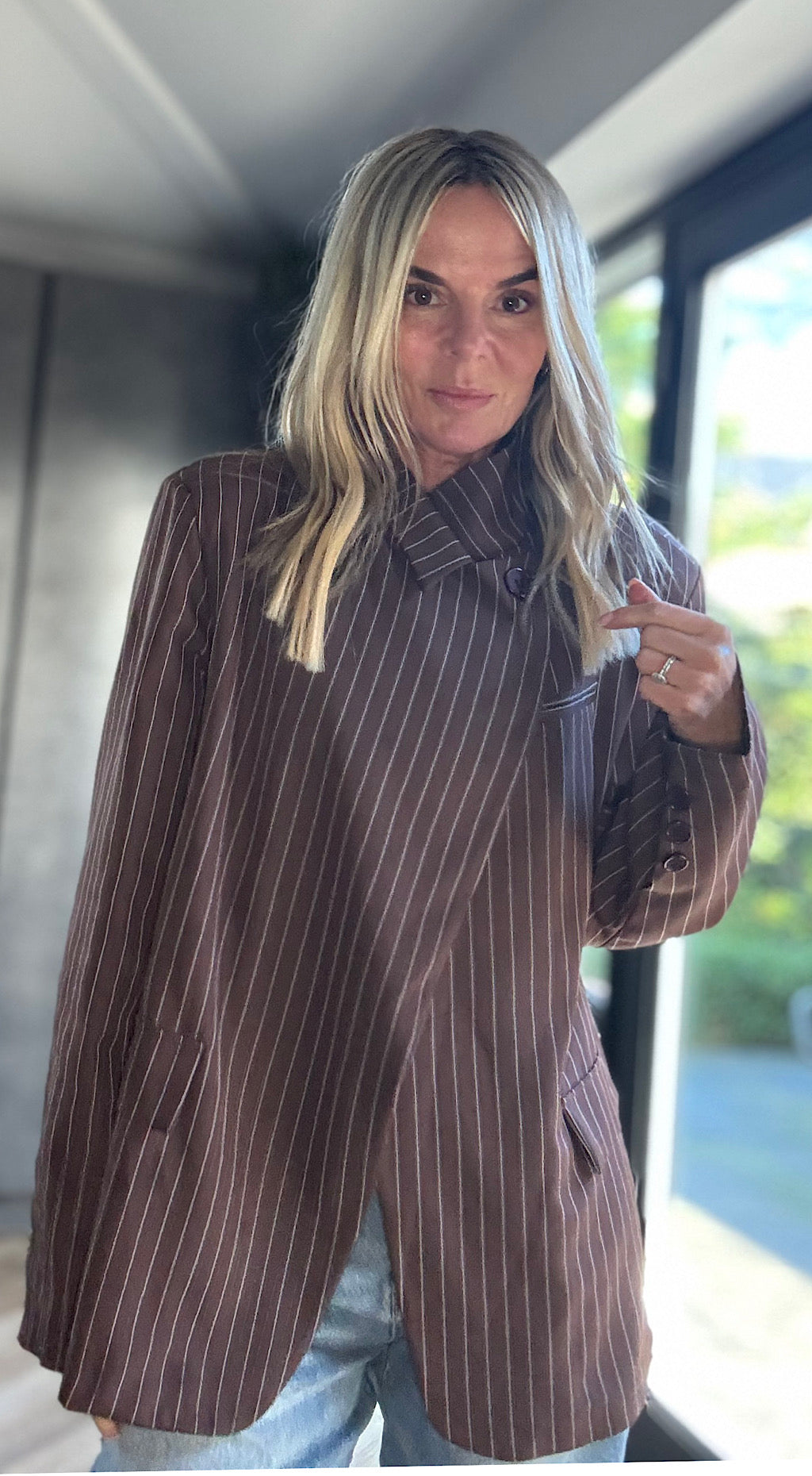 One button pinstripe blazer brown