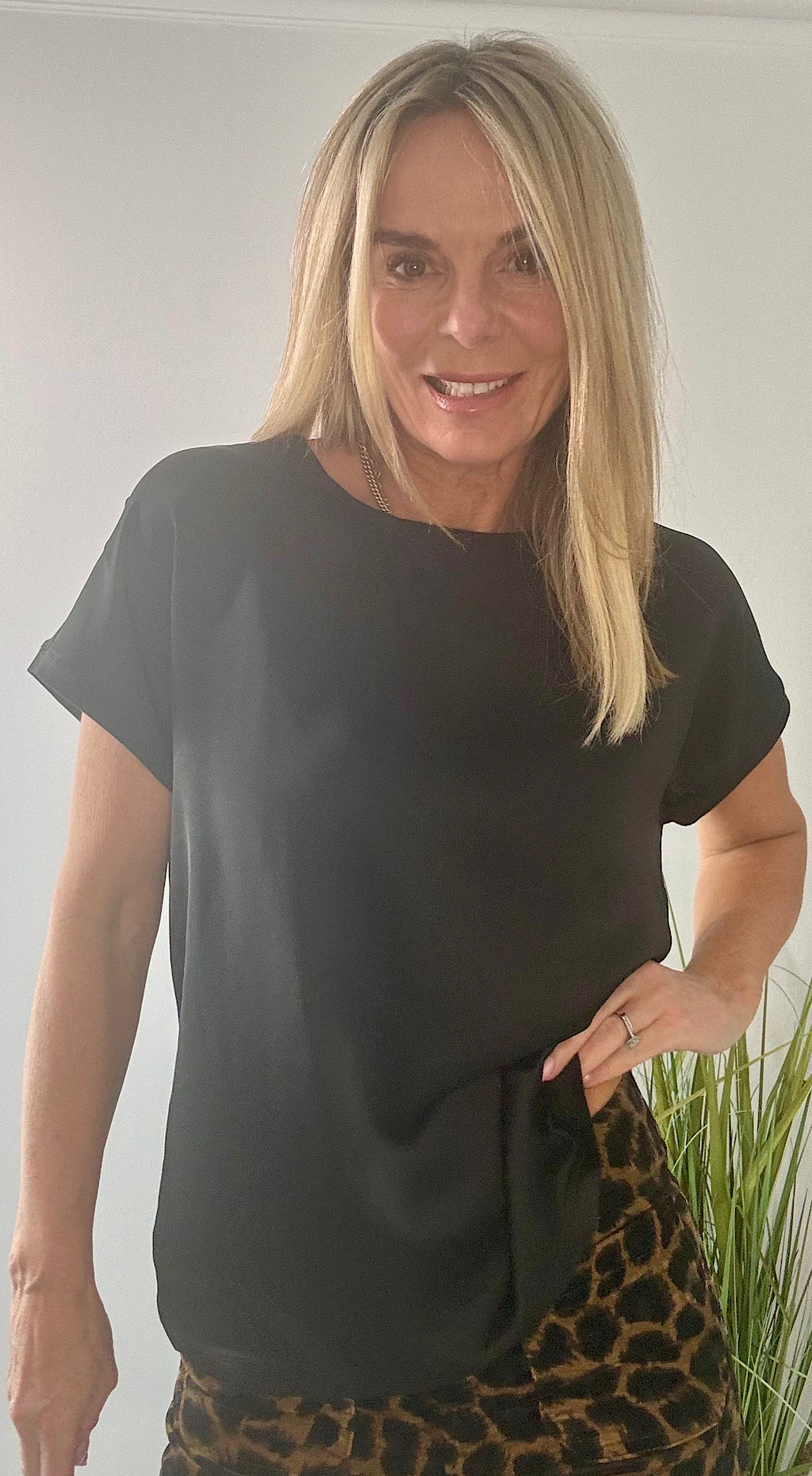 Silky Tee - black