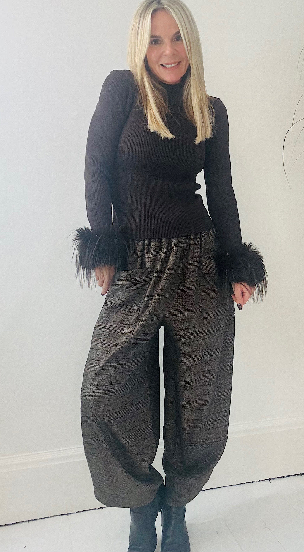 Fur cuff knit chocolate