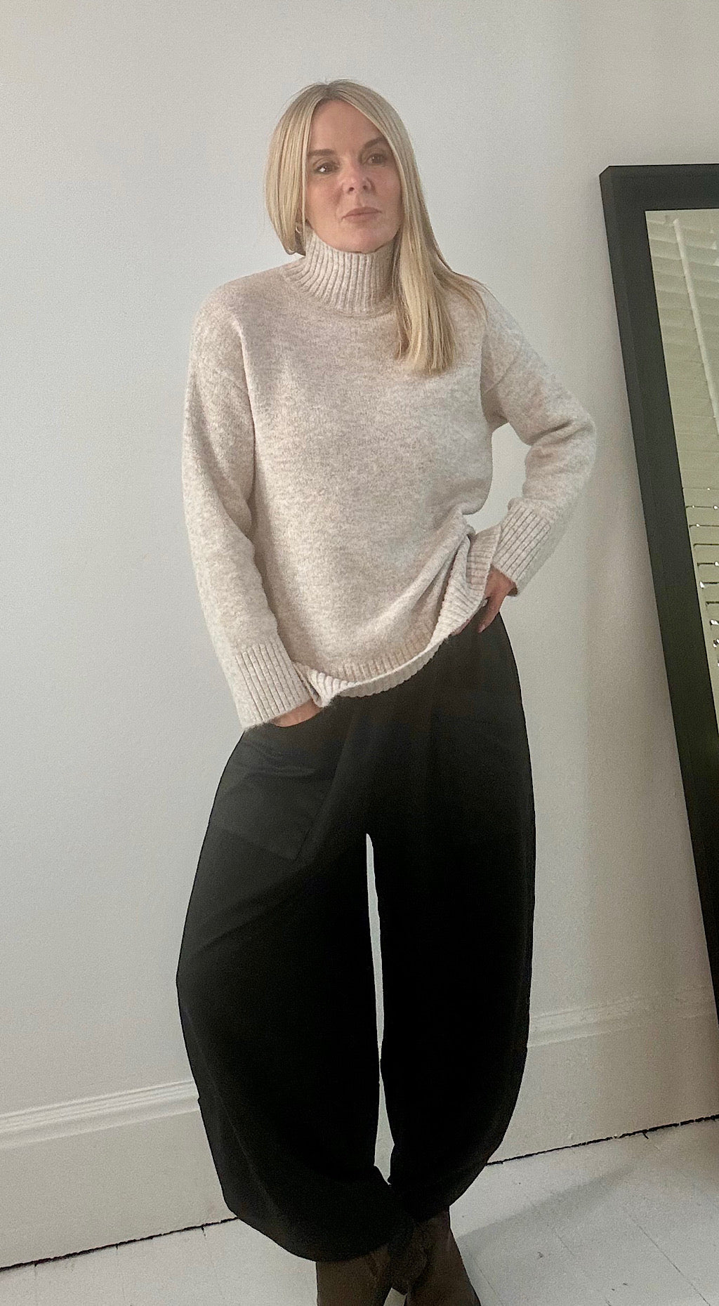 Olma Turtleneck Knit -Stone