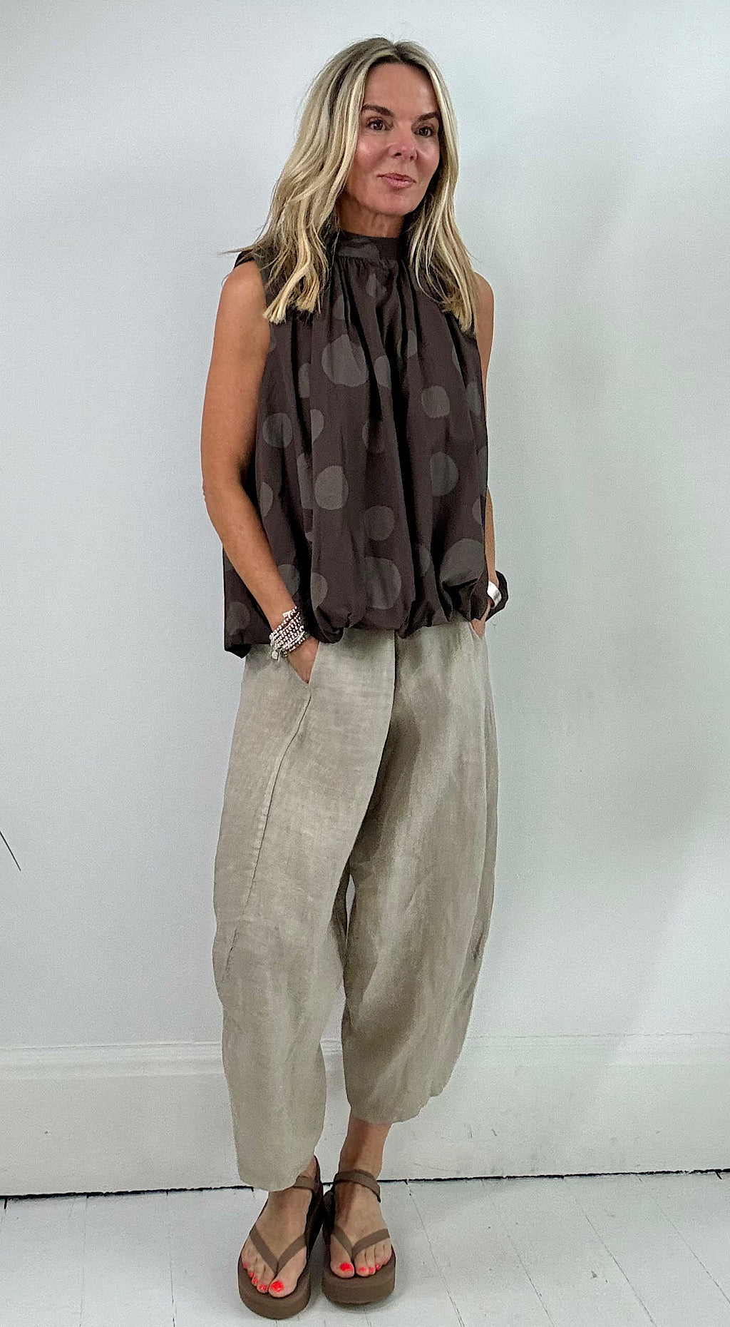 Polka puff ball top brown