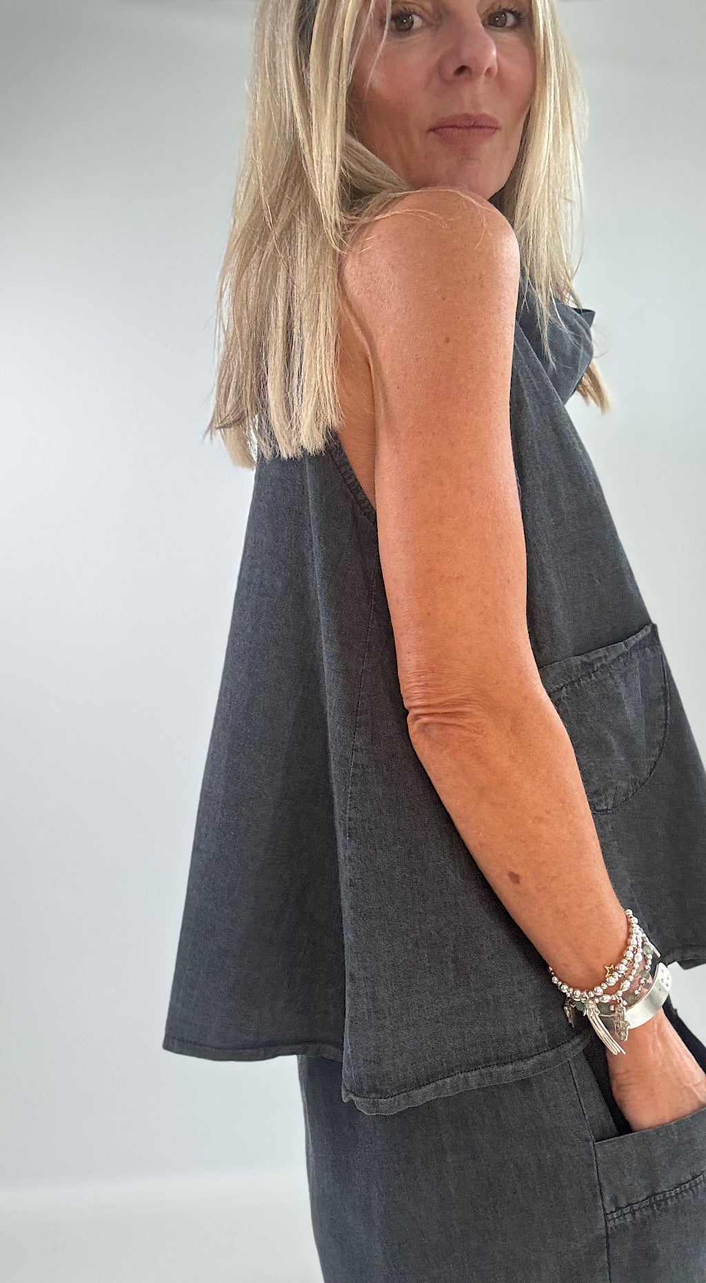 Washed blk waistcoat