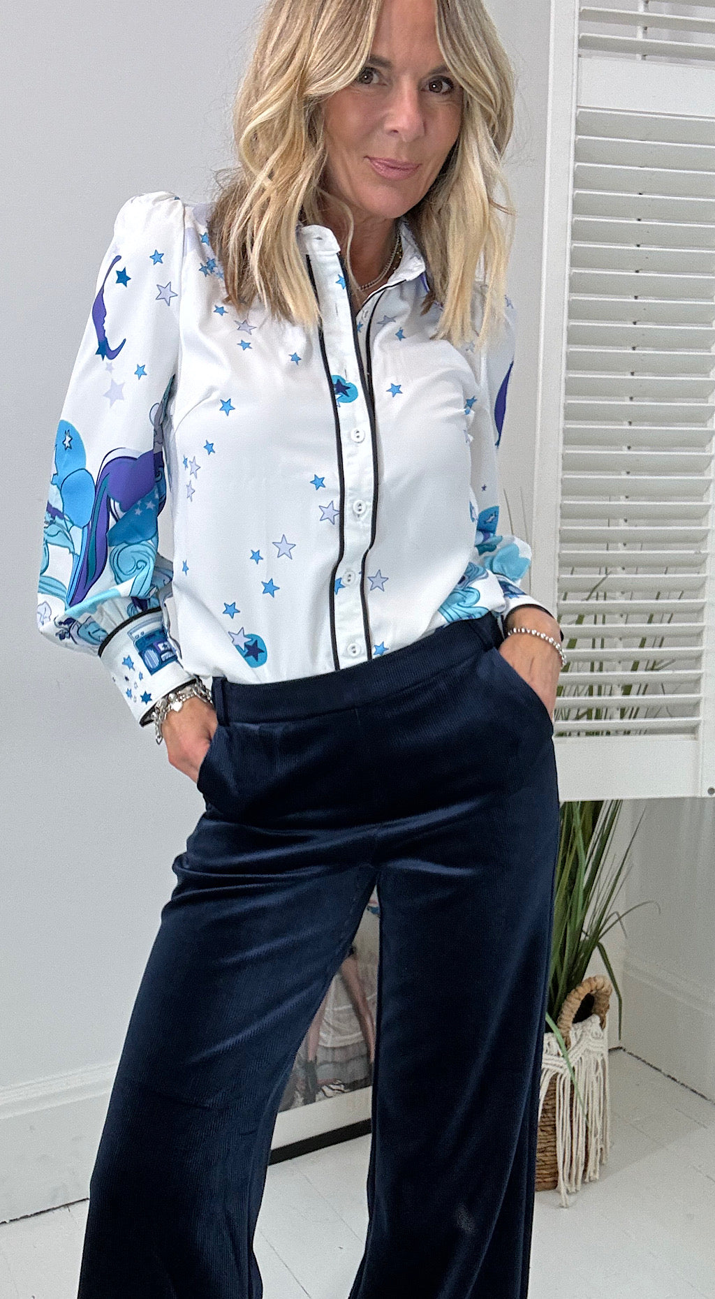 CORRIE BRATTER CLAN TROUSERS IN NAVY
