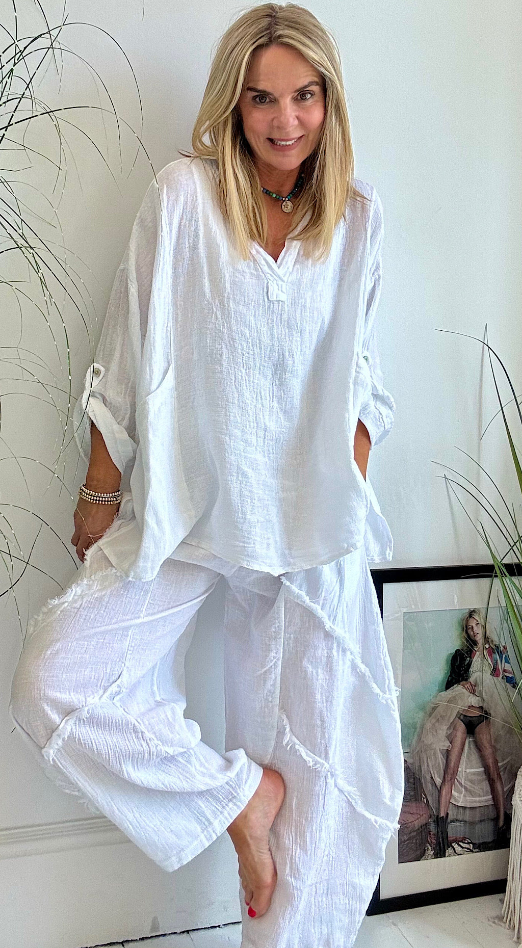 Linen raw edge detail pants white