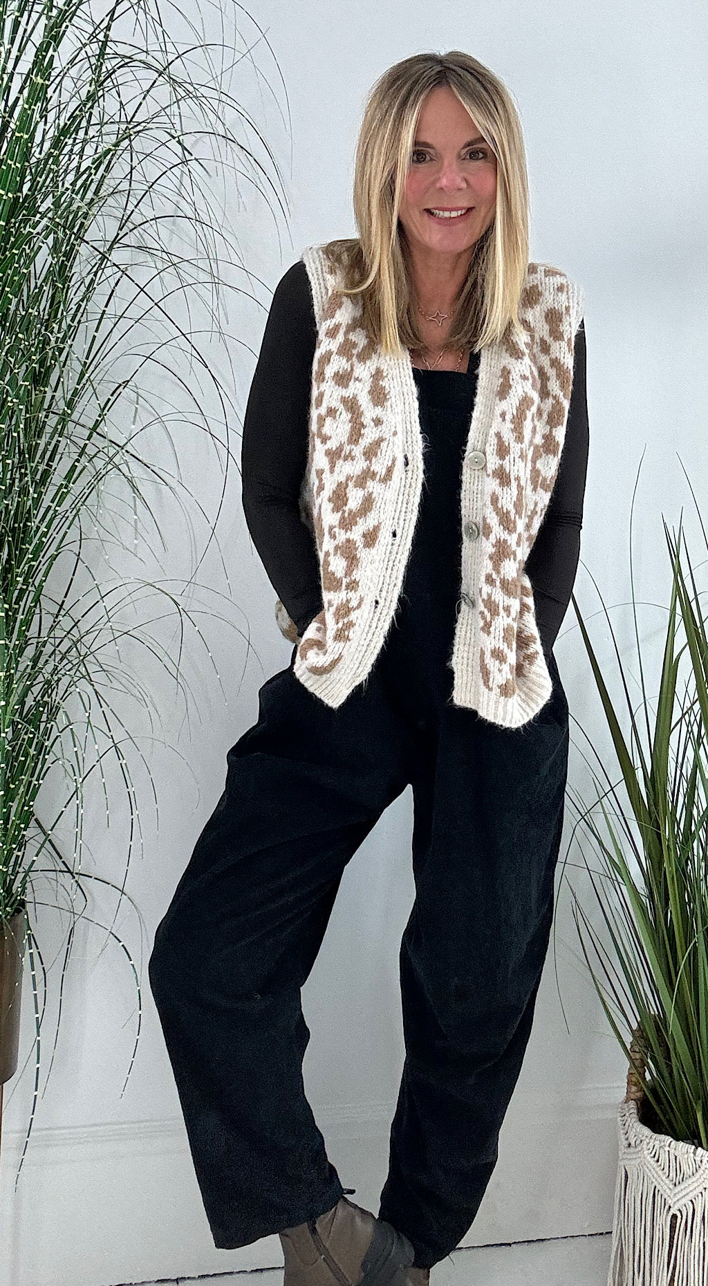 Leopard knitted gilet