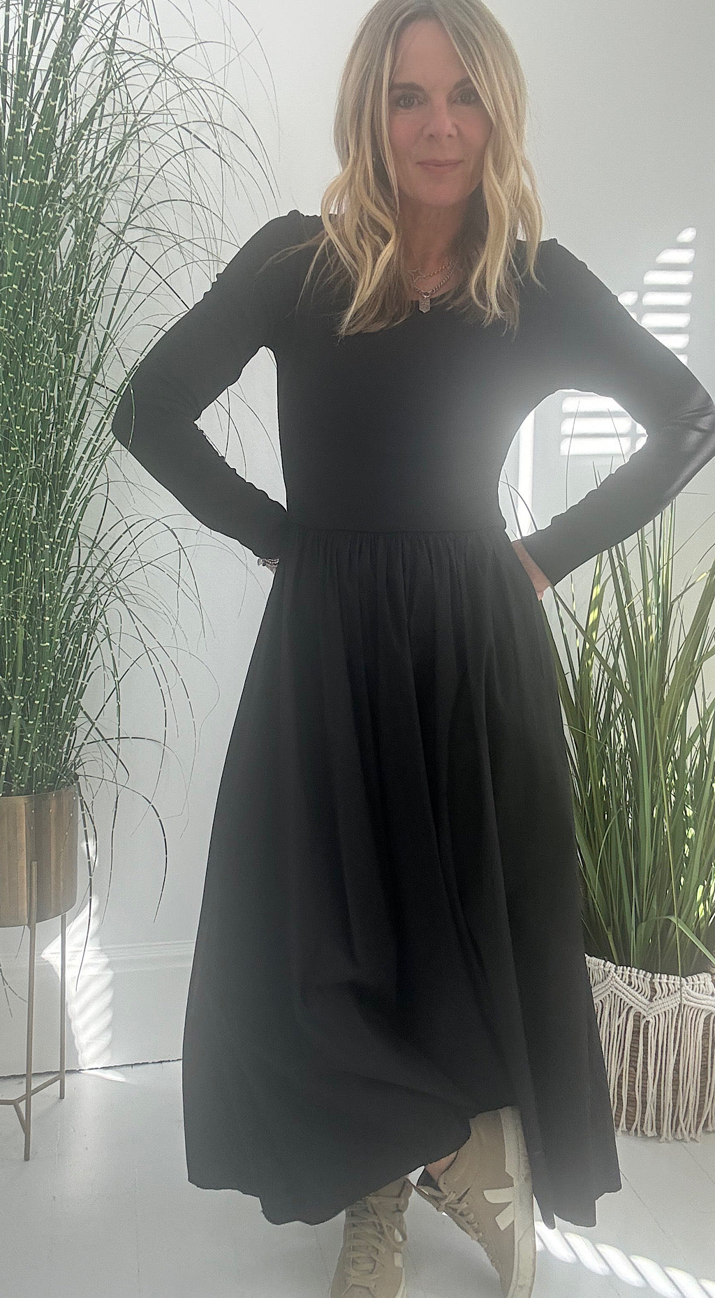 The skater maxi black