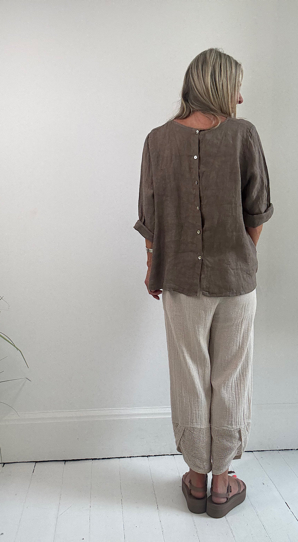Linen short sleeve top mocha