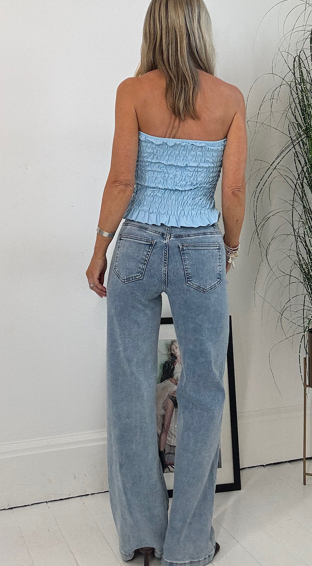 Handy boob tube sky blue