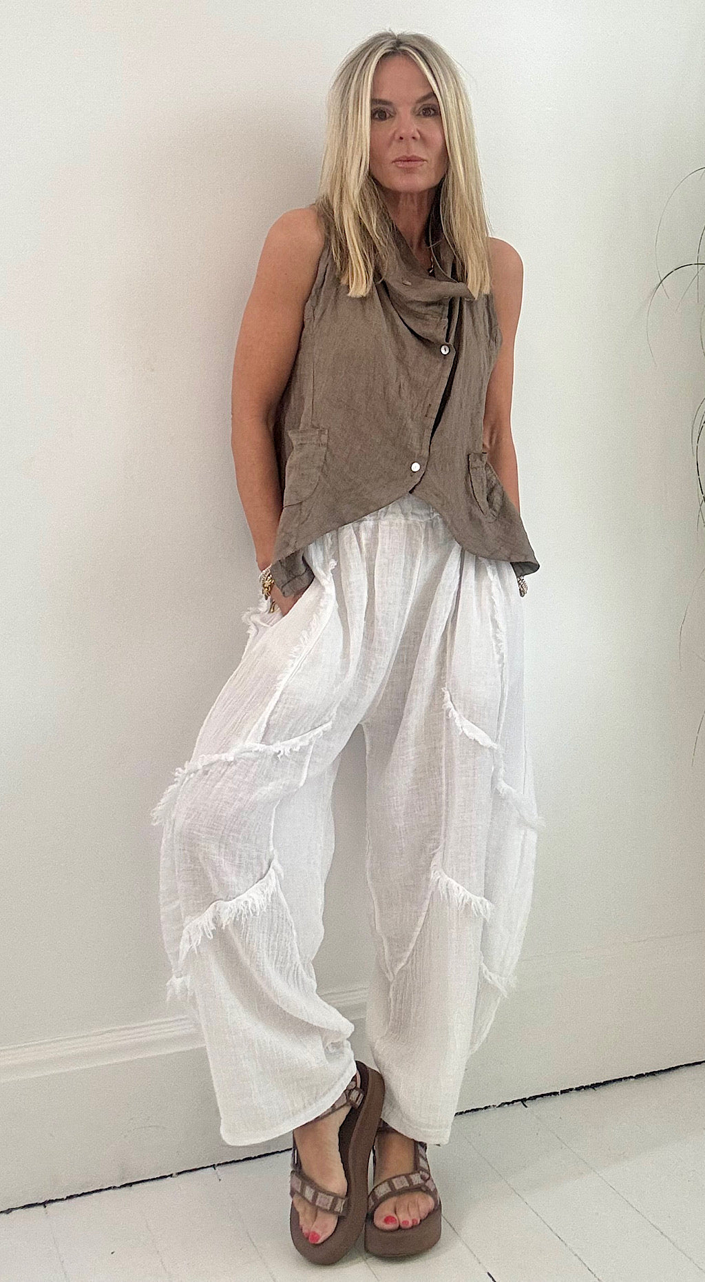 Frayed detail linen barrel pants white