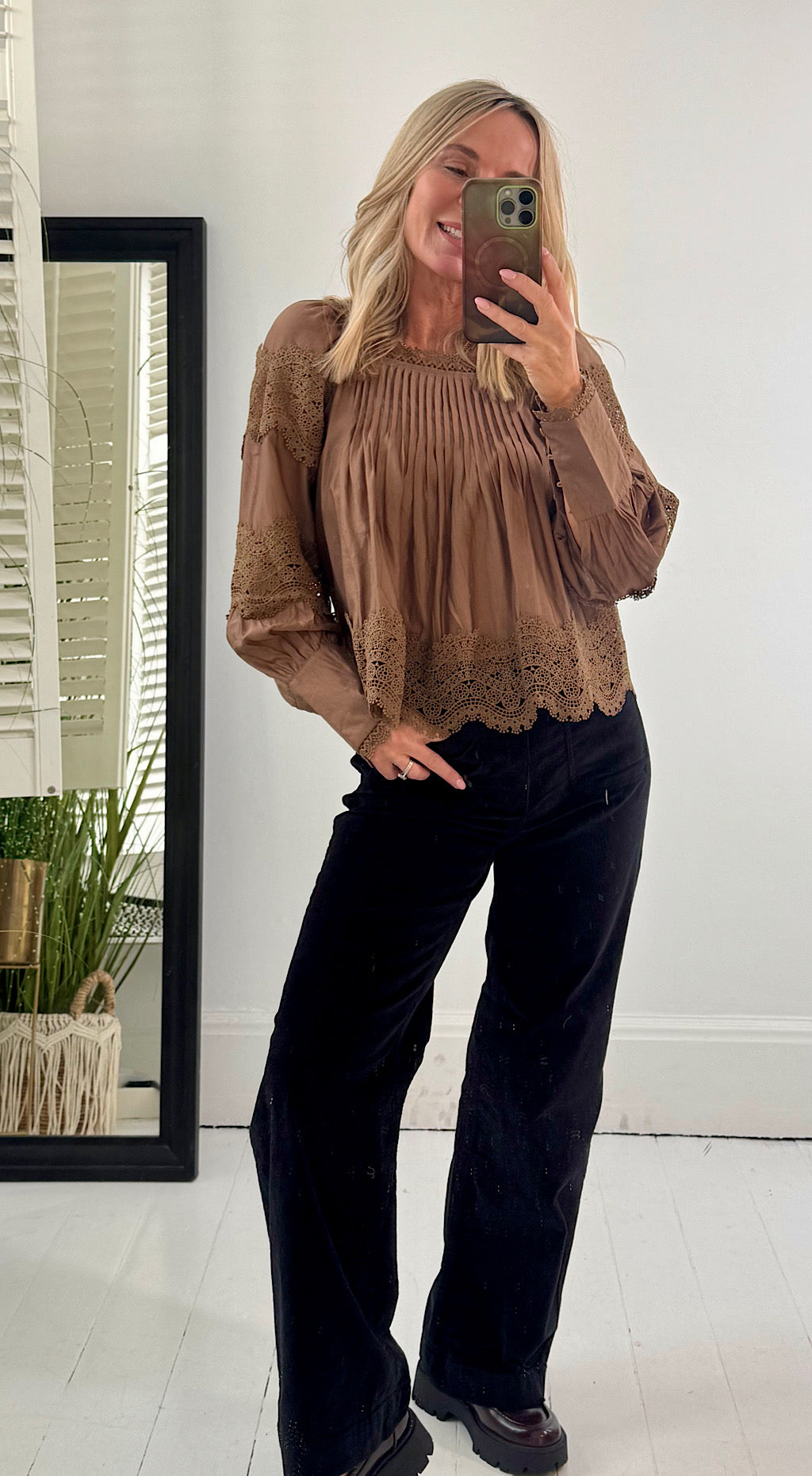 Vintage Lace Top Chocolate