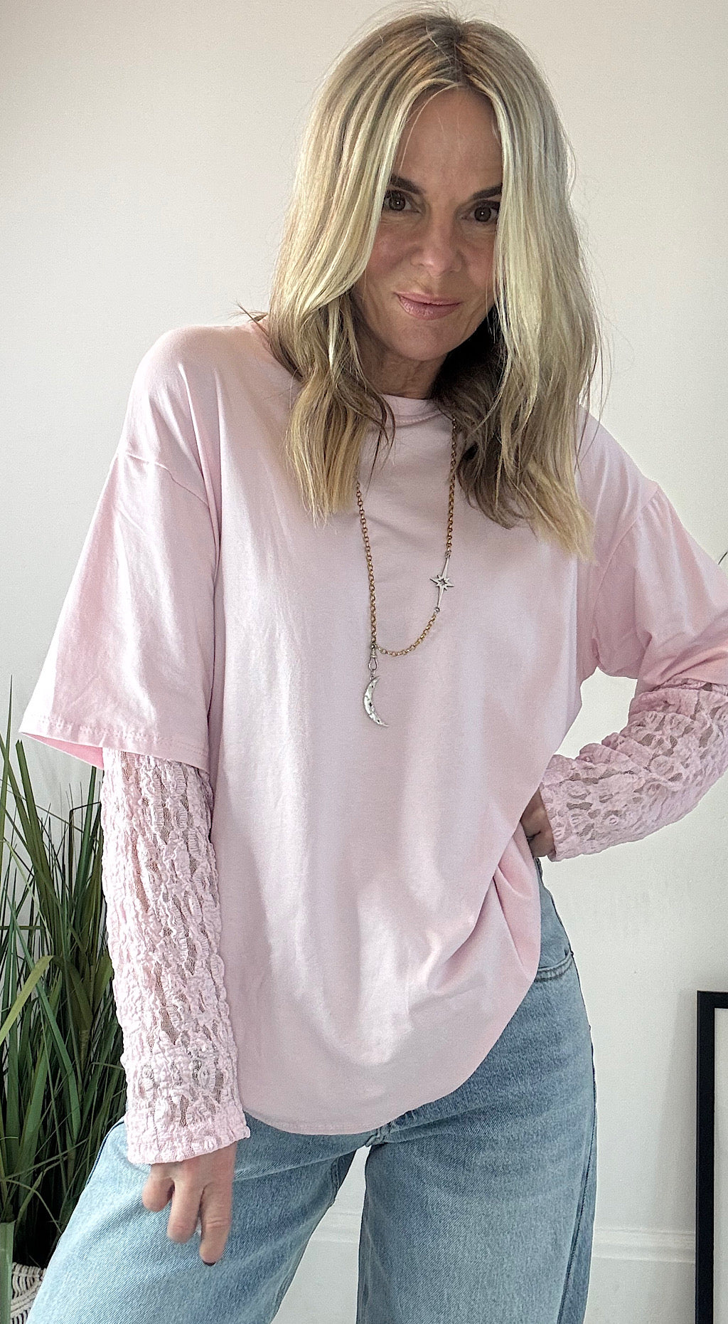 Lace sleeve tee pink