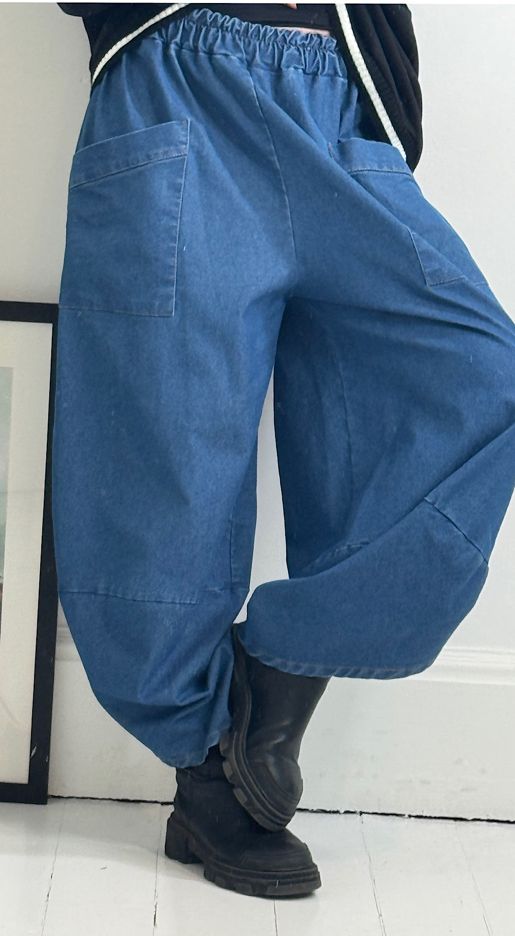 Pocket cocoon pant denim look