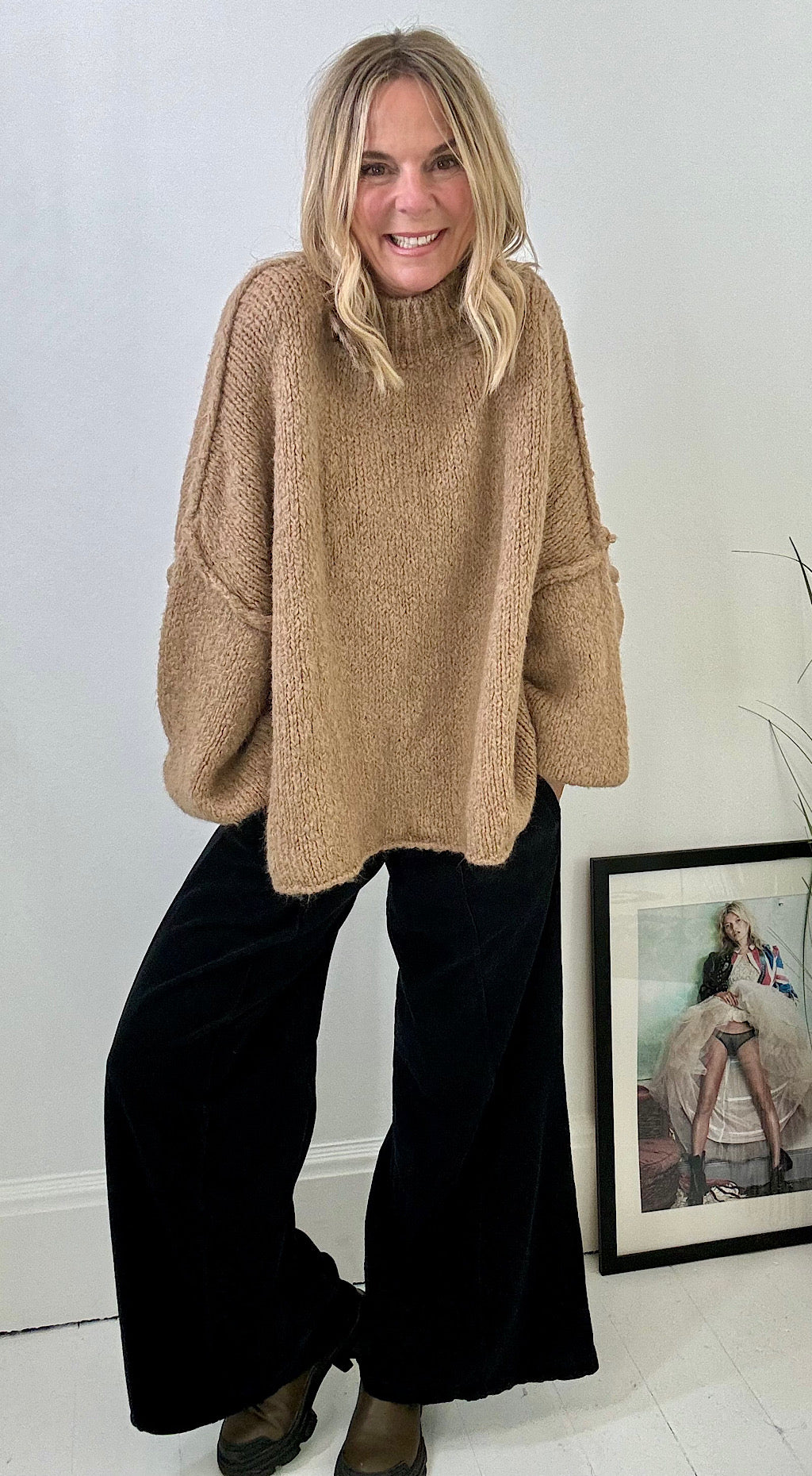 Oversized cosy knit camel