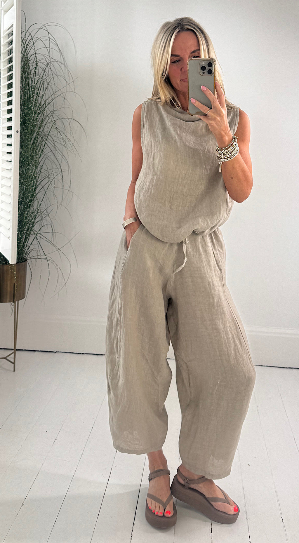 Draw cord linen top stone