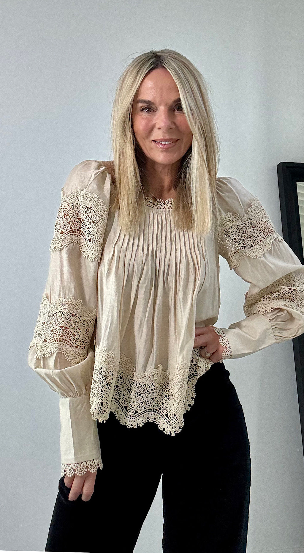 Vintage Lace Top Stone