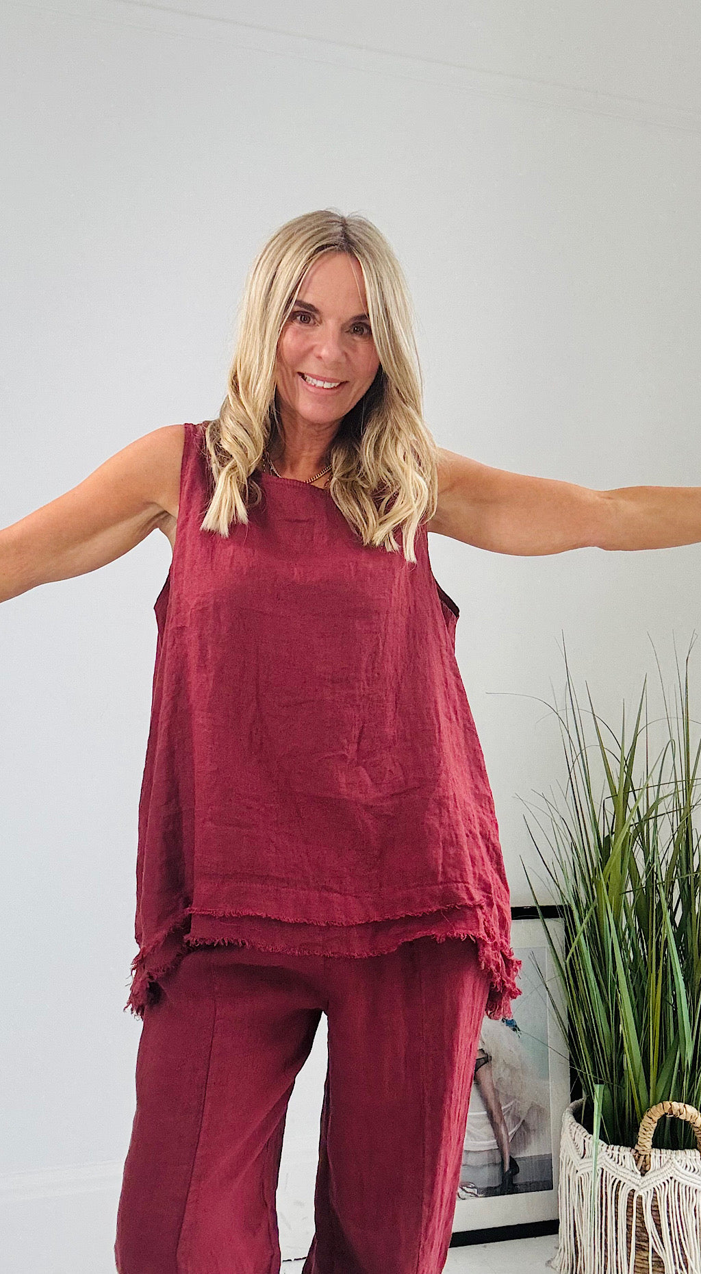 Linen Raw edge top burgandy