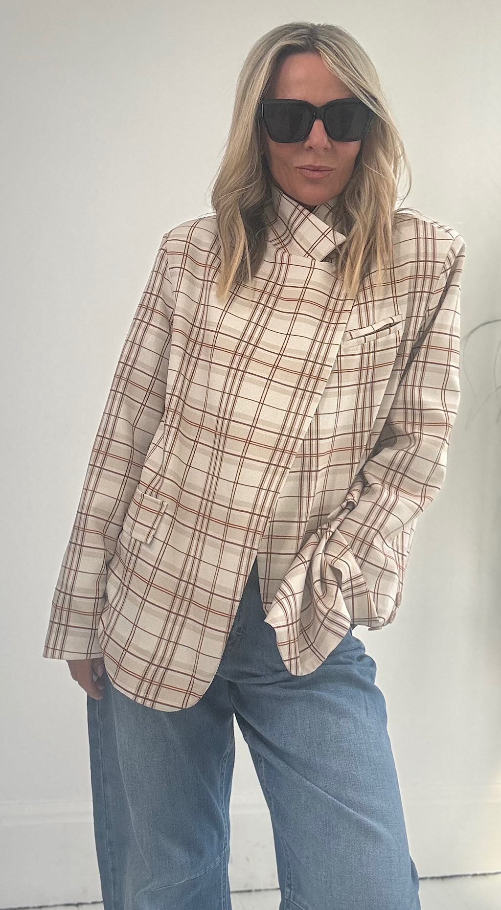 One button check blazer cream