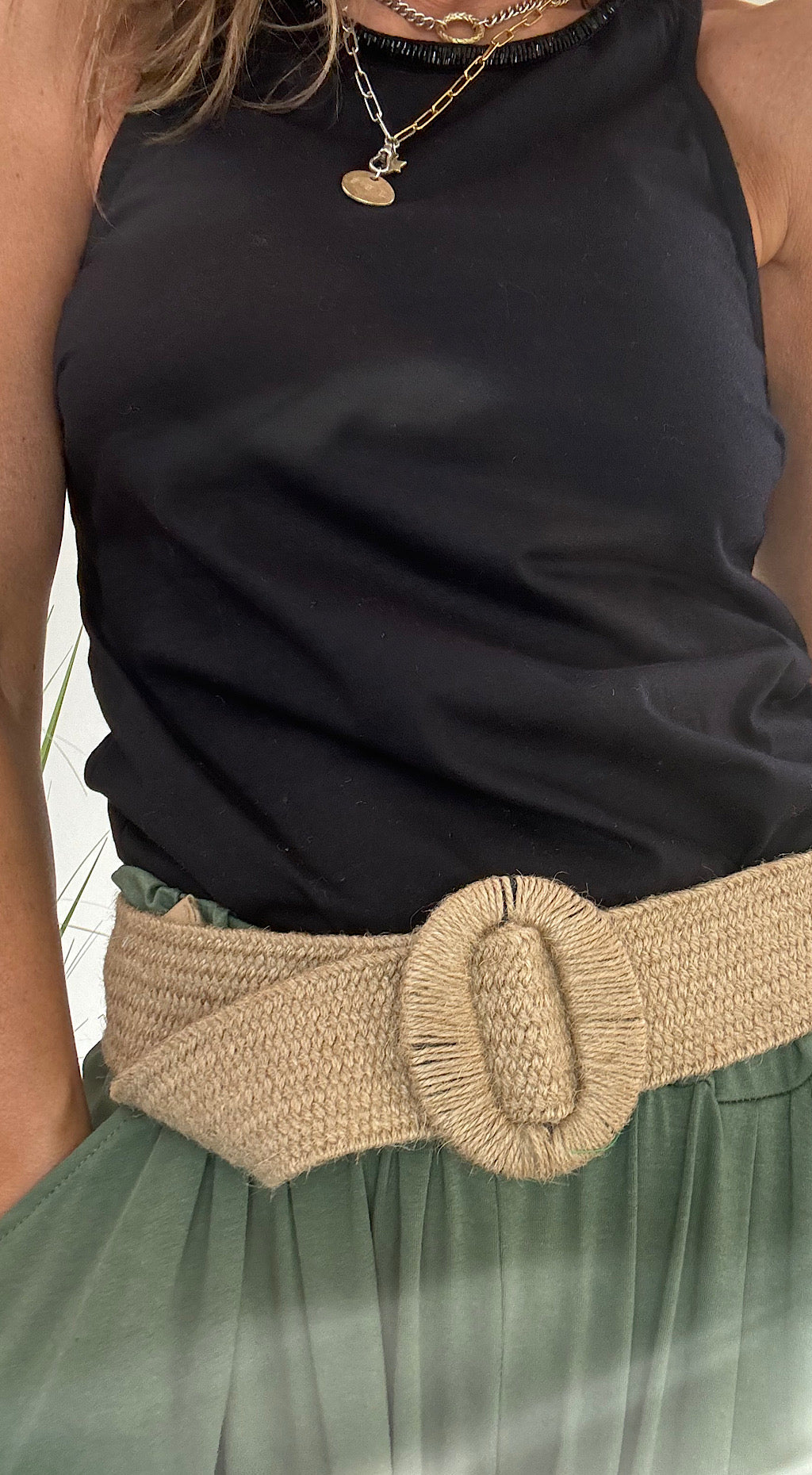 Woven stretch belt