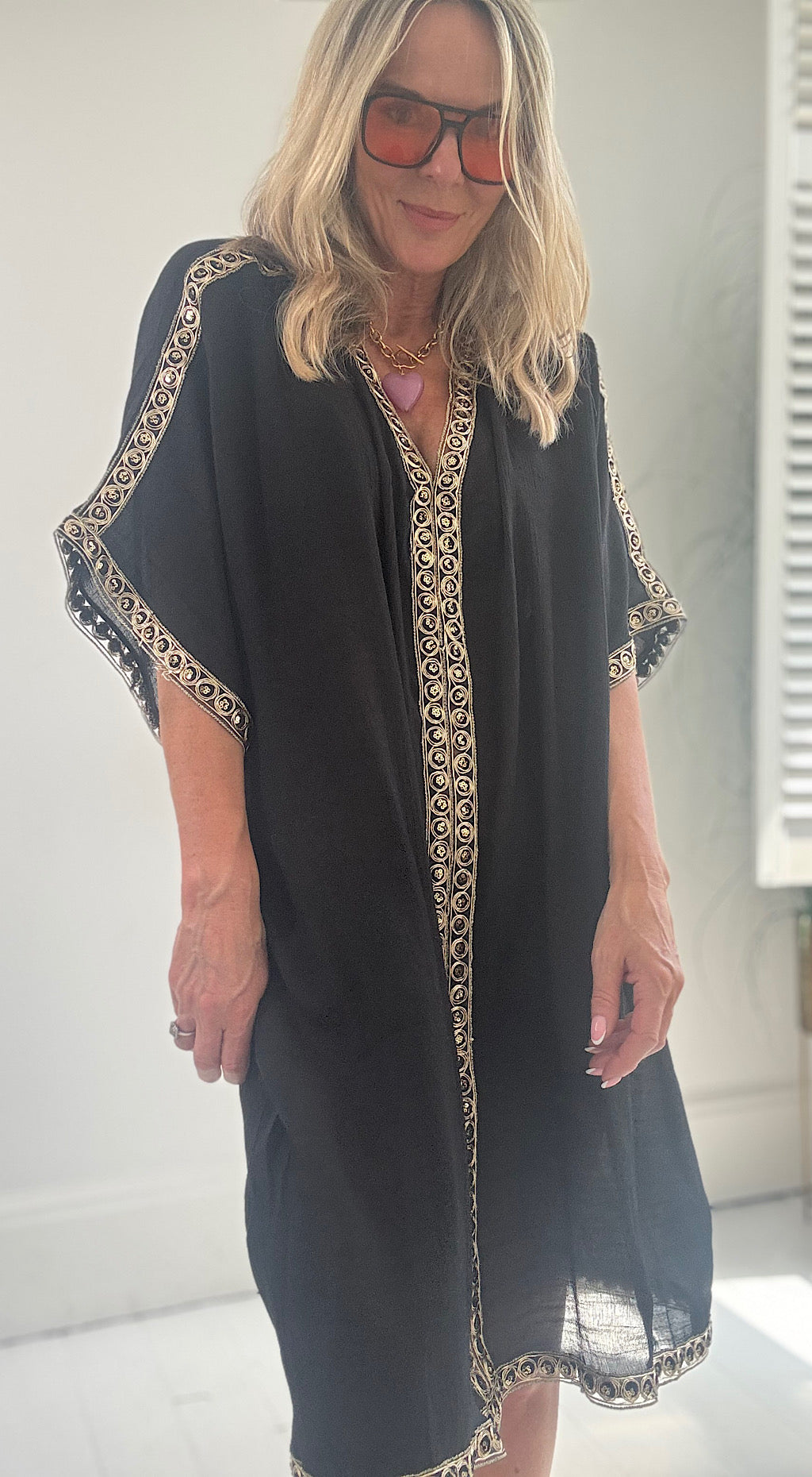 Beach kimono gold detail black