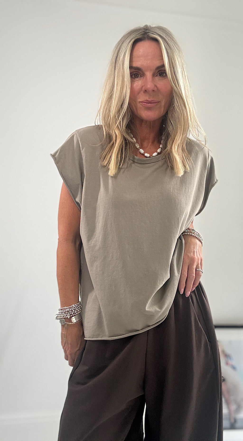 Basic tee mocha