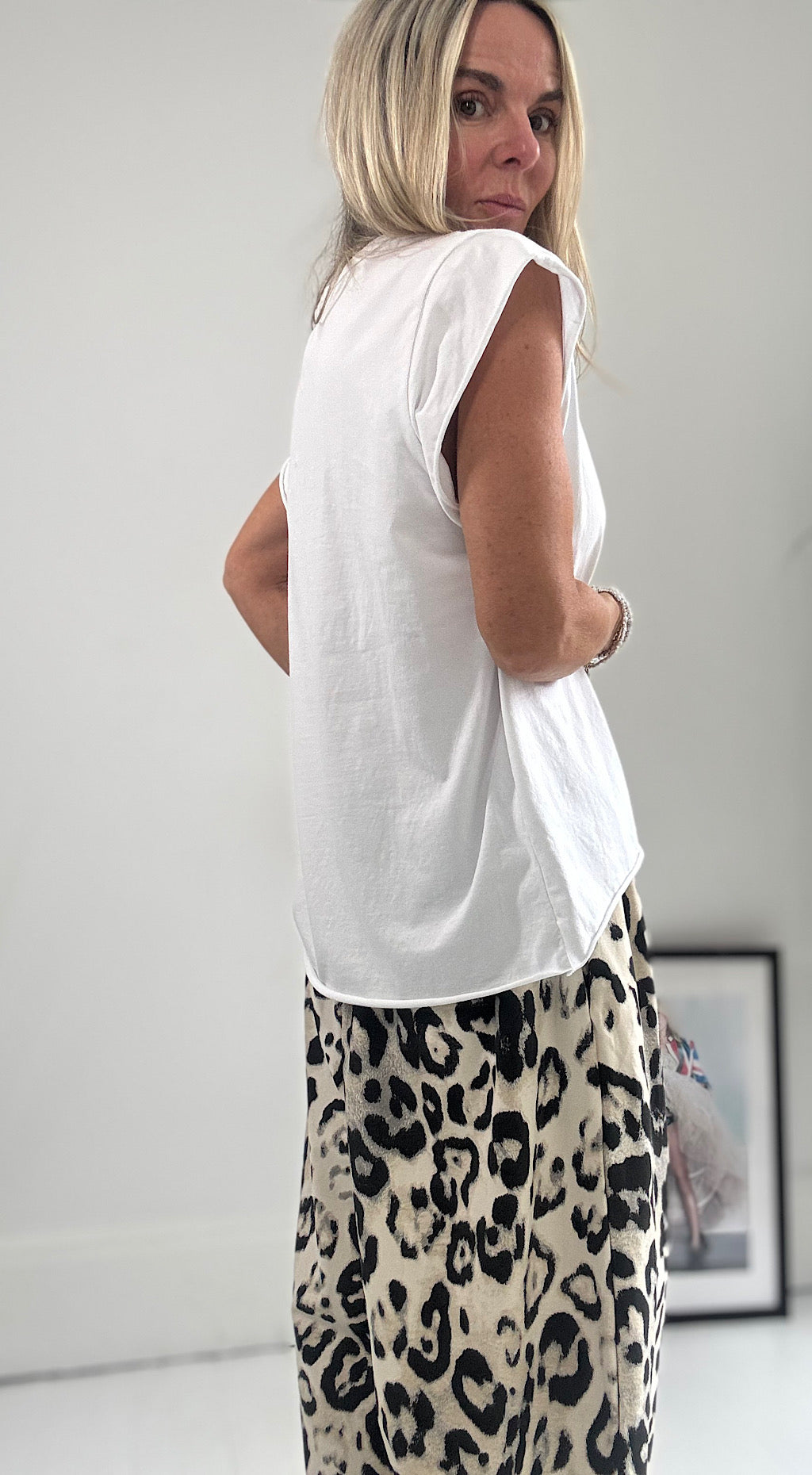 Basic tee white
