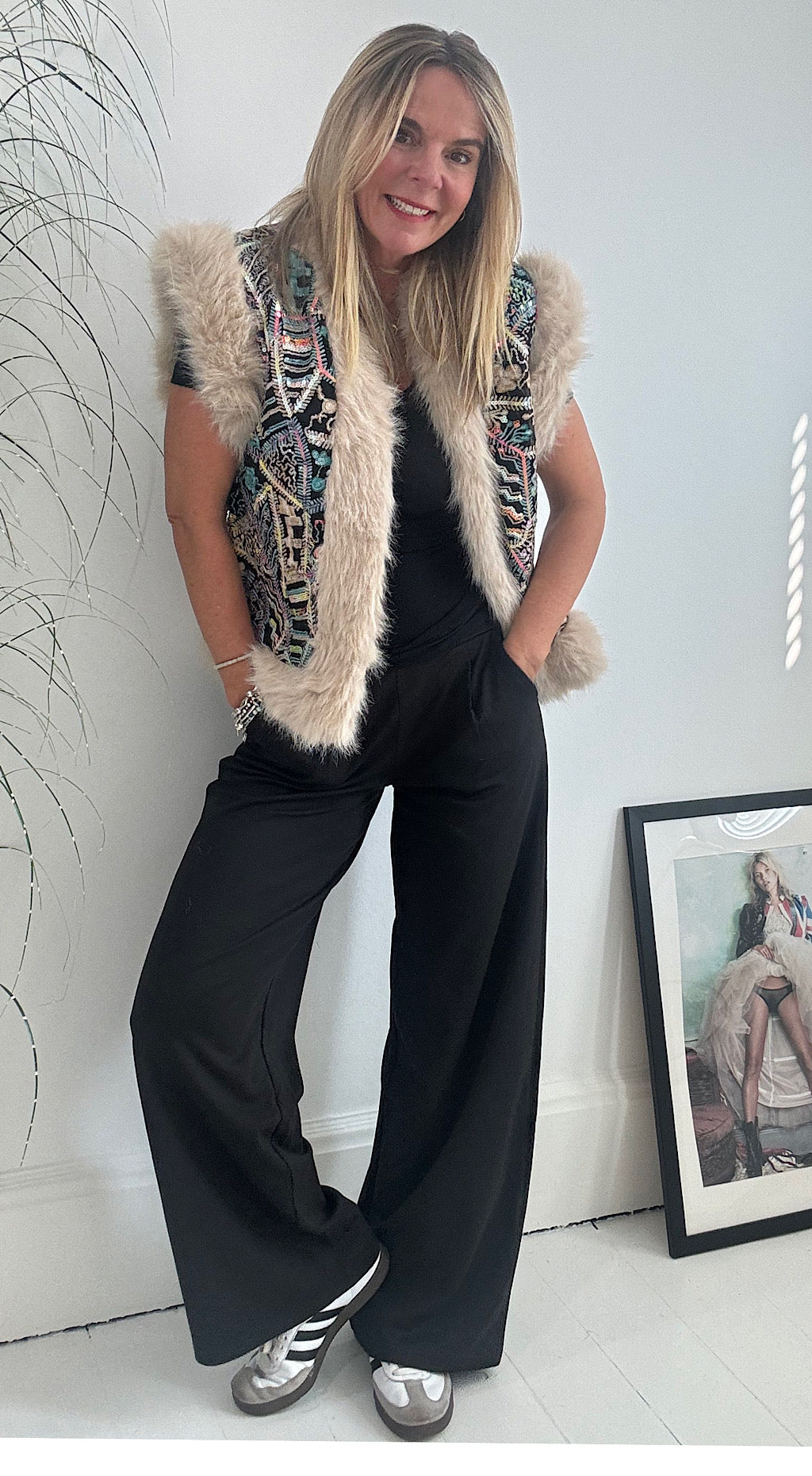 Sequin Embroidered Gilet - black