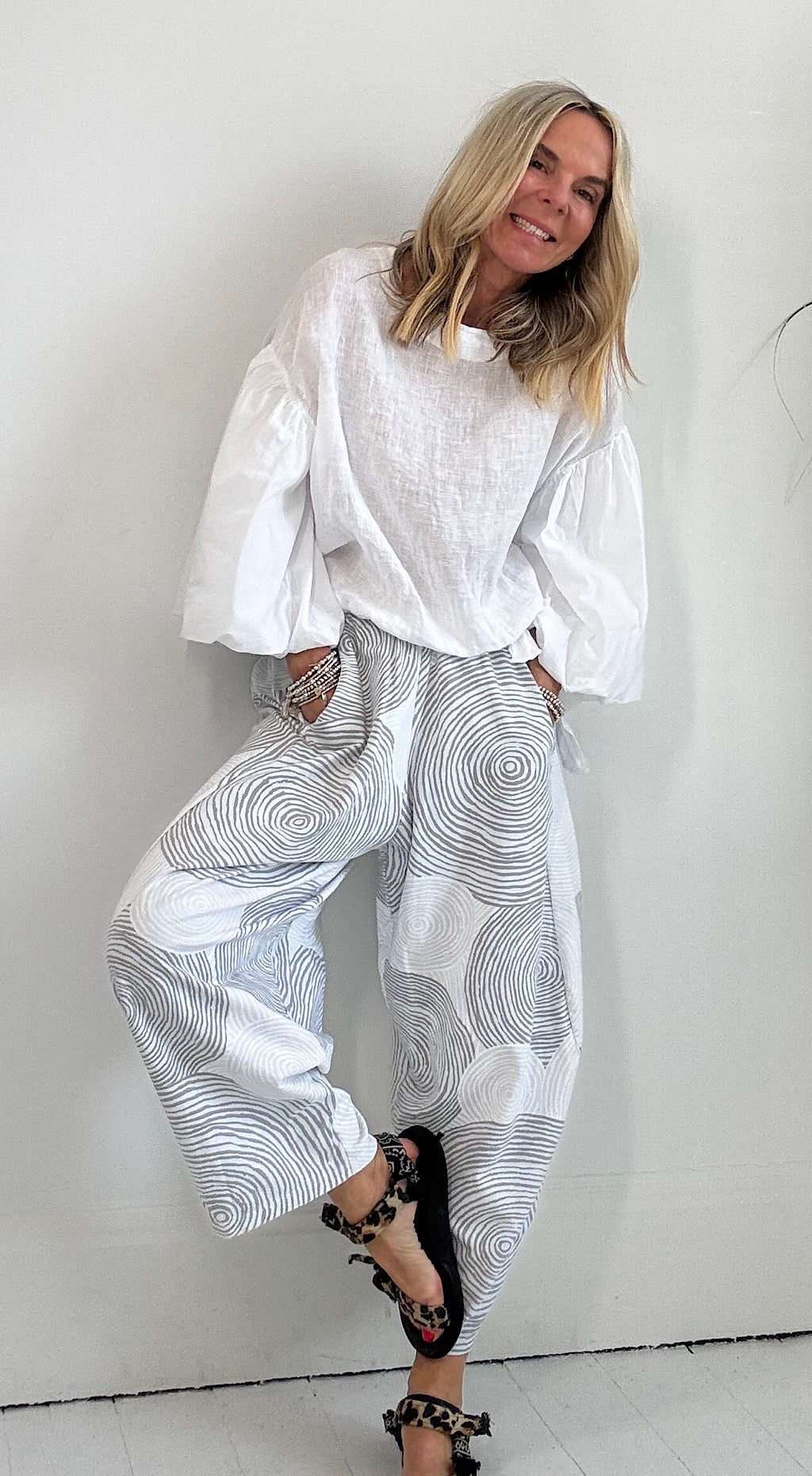 Puff Ball Linen Top - white