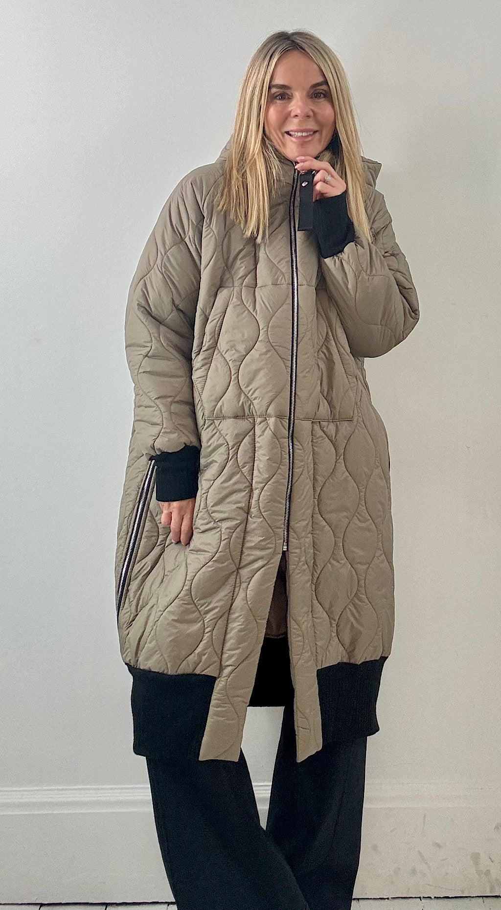 Black Tab Quilted Coat - Mocha
