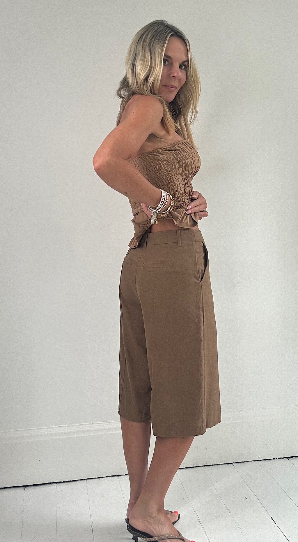 Tailored short coffee