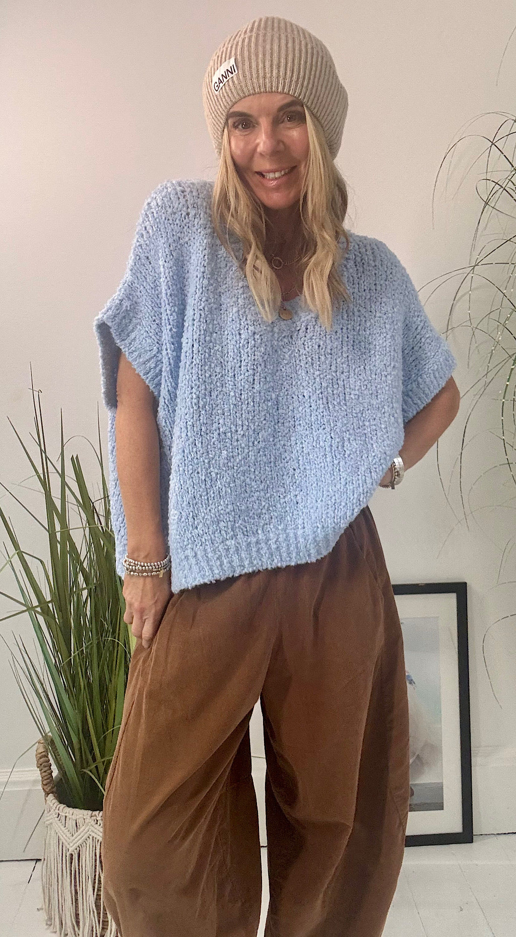 V neck chenille knit blue