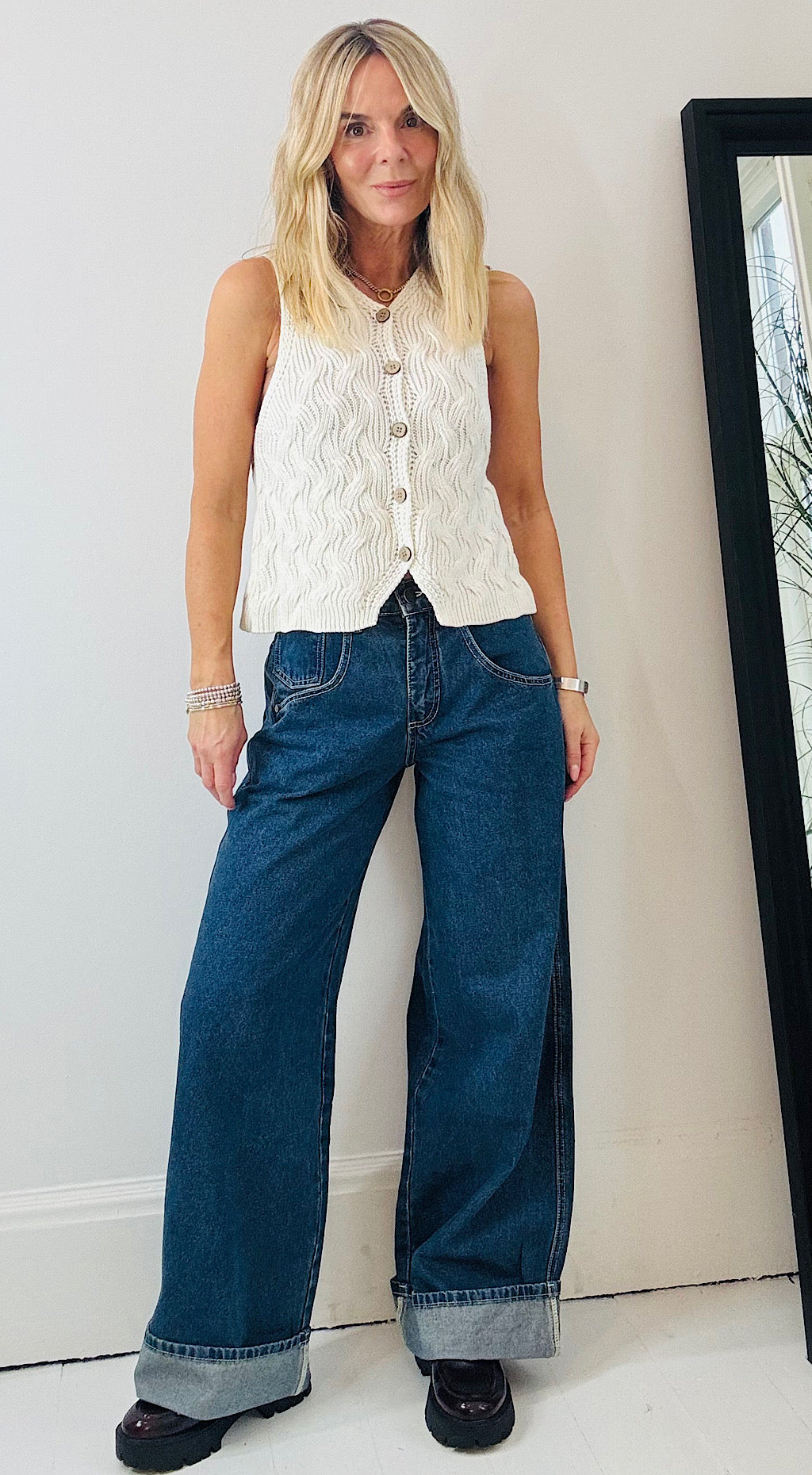 Baggy dark jeans