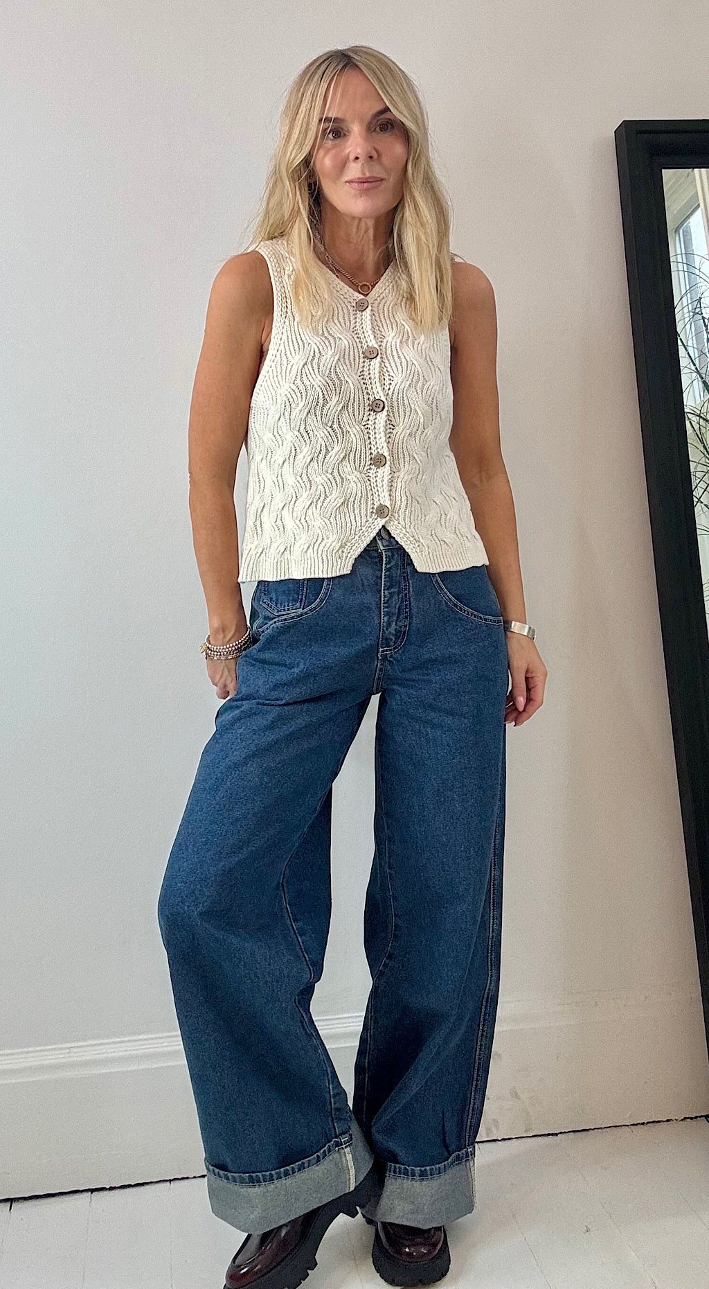 Baggy dark jeans