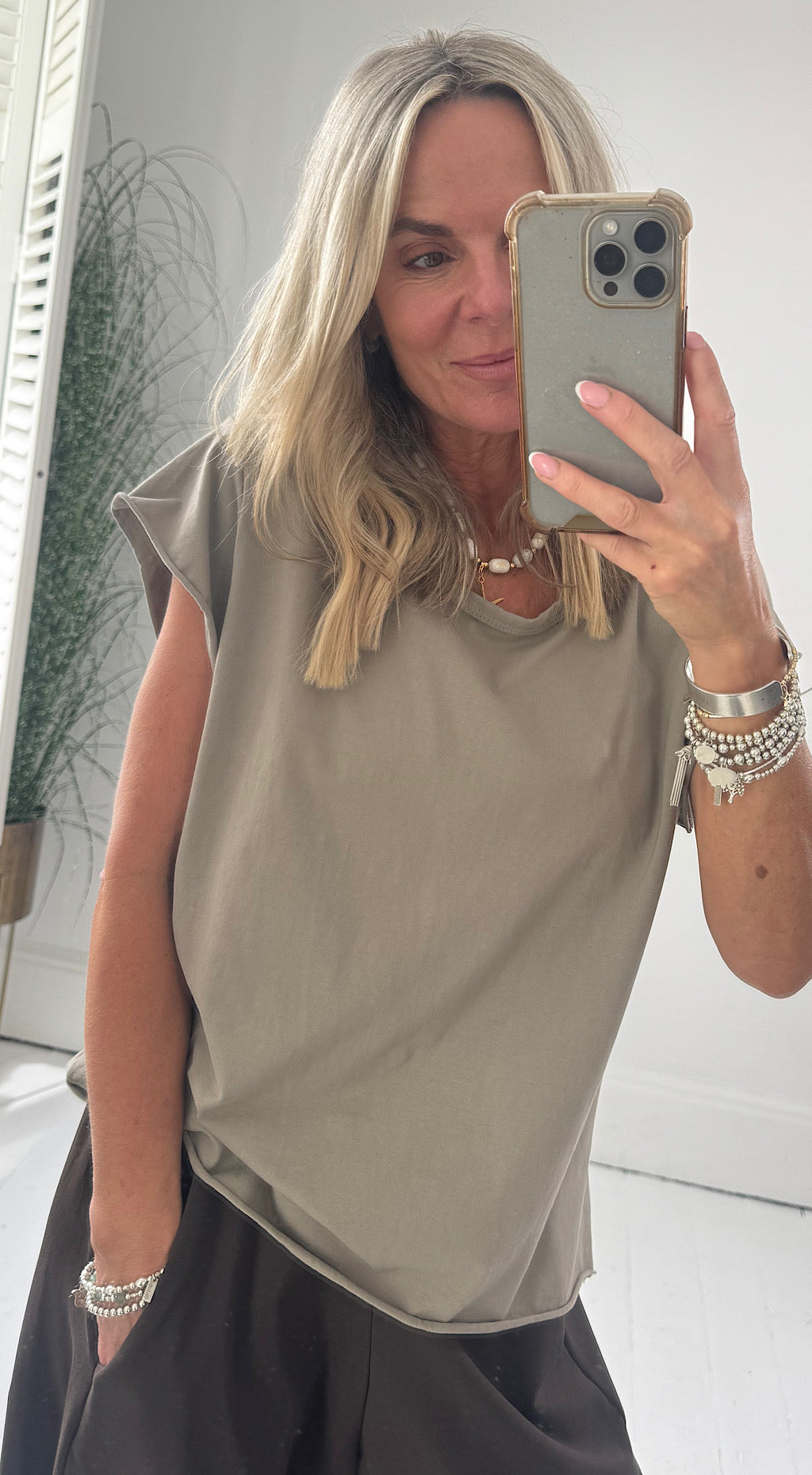 Basic tee mocha