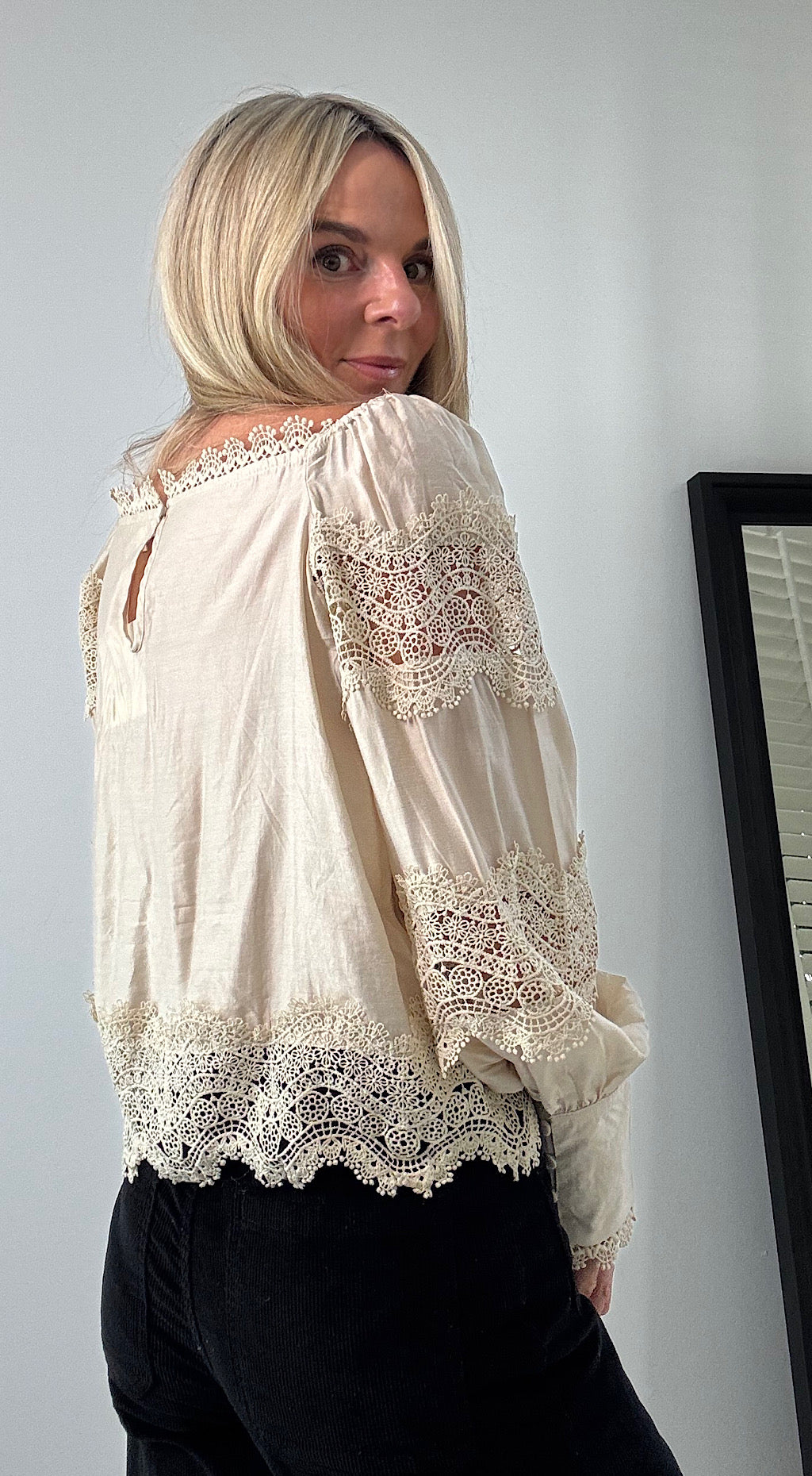 Vintage Lace Top Stone
